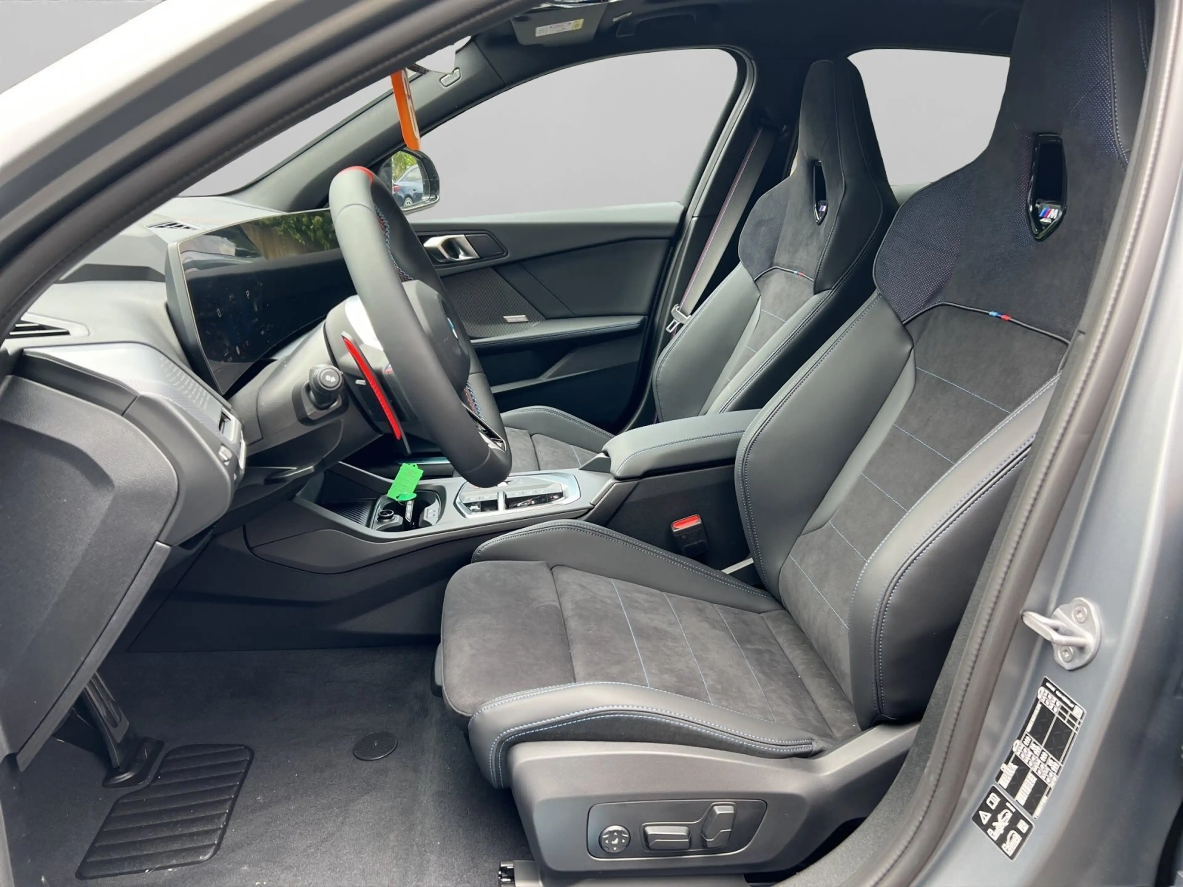 BMW 135 M135 xDrive Sportpaket Head-Up Harman Kardon Drivi — photo 7