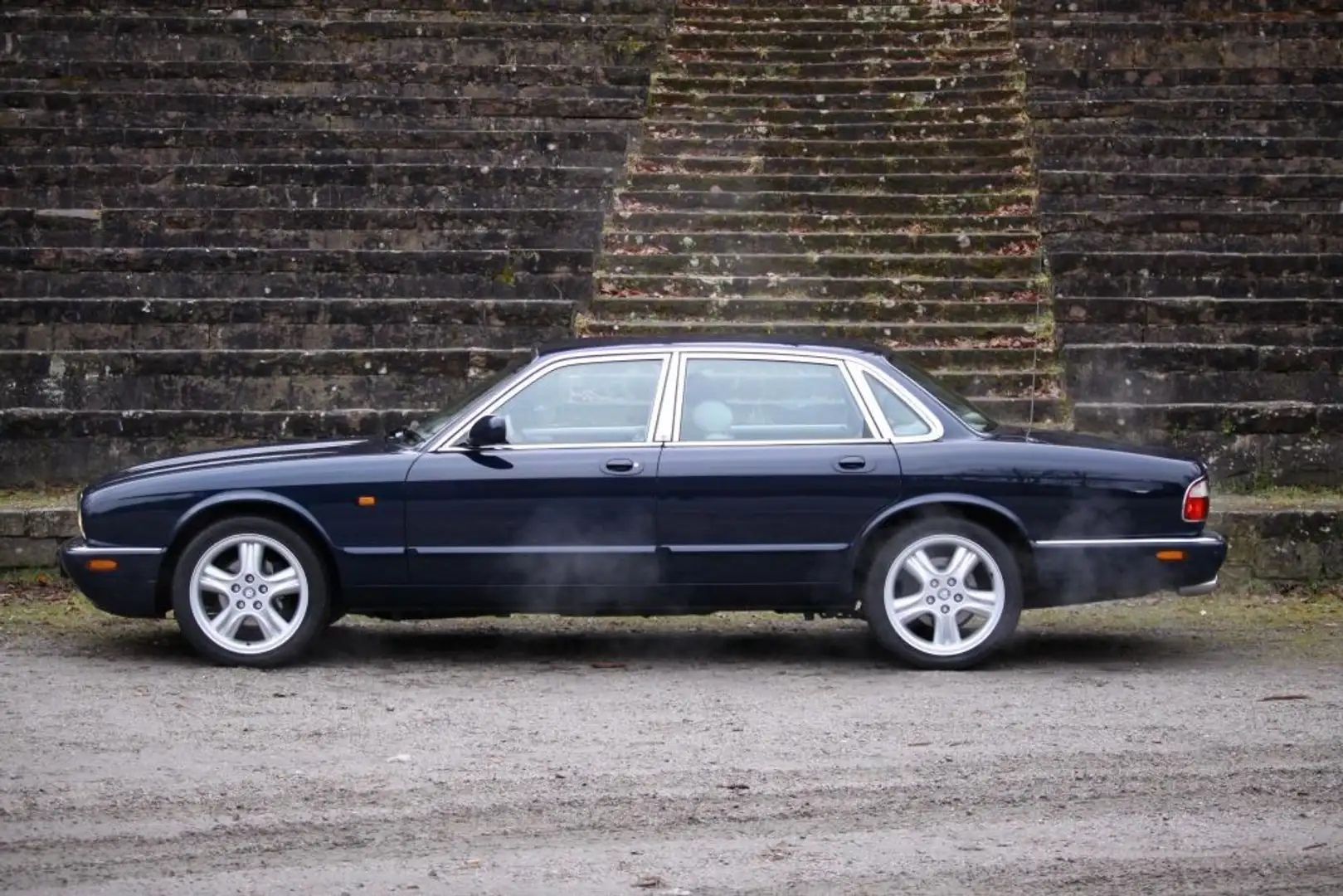Jaguar XJ 4.0 Privilege 3 Jahre Garantie Blau - 2