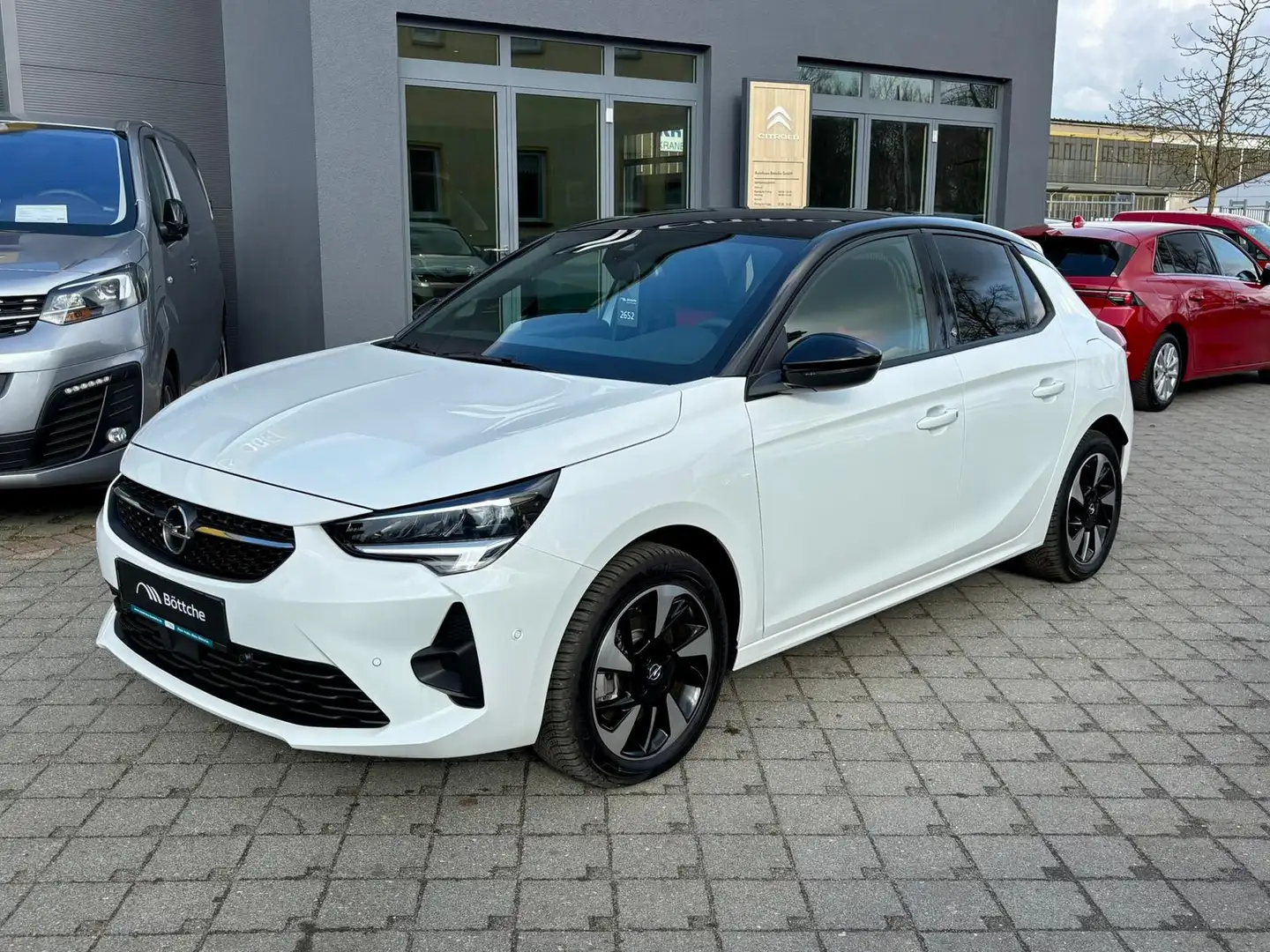 Opel Corsa-e GS Allw/LED/Navi/PDC/Shz/Klimaauto/Assistenzsystem Weiß - 2