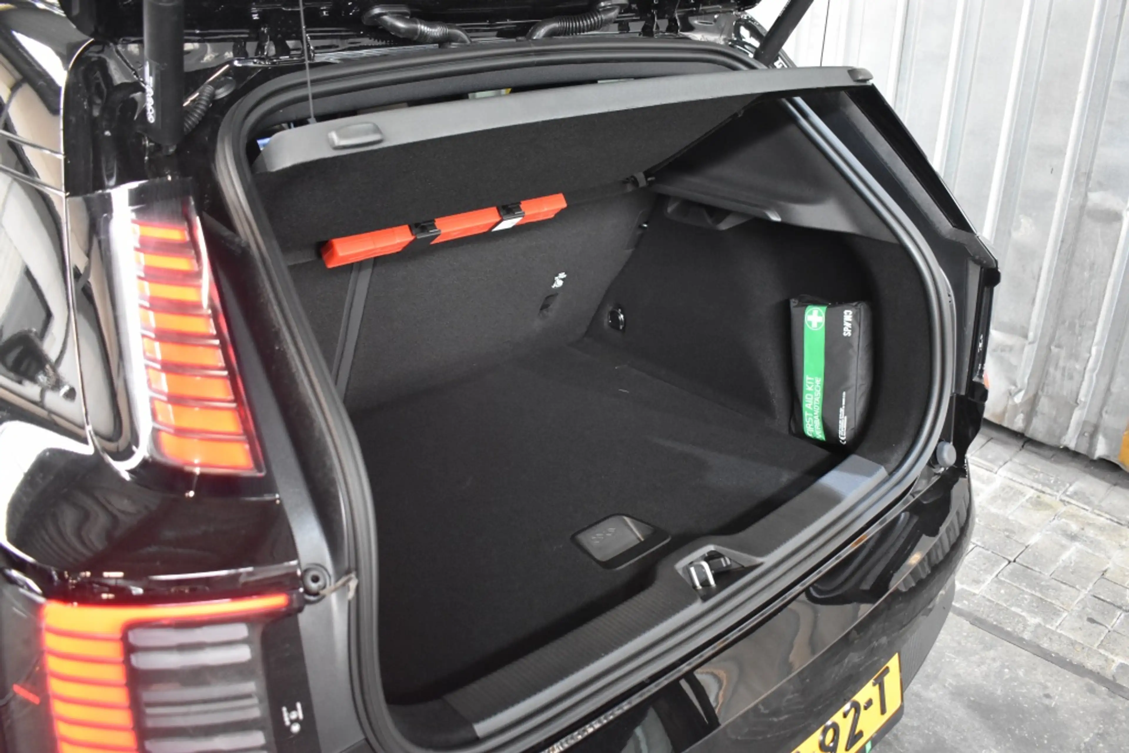 Volvo EX30 P5 Long Range 69kWh/272PK Plus Europa | BLIS | Ele — photo 12