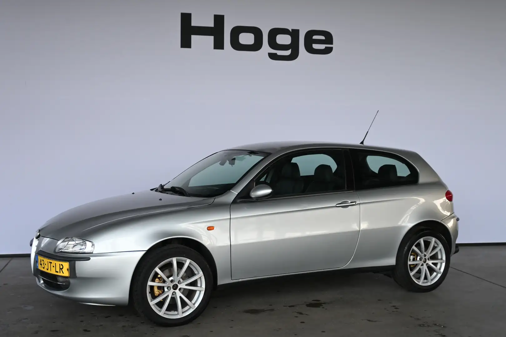 Alfa Romeo 147 1.6 T.Spark Distinctive Airco Cruise Control Direc siva - 1