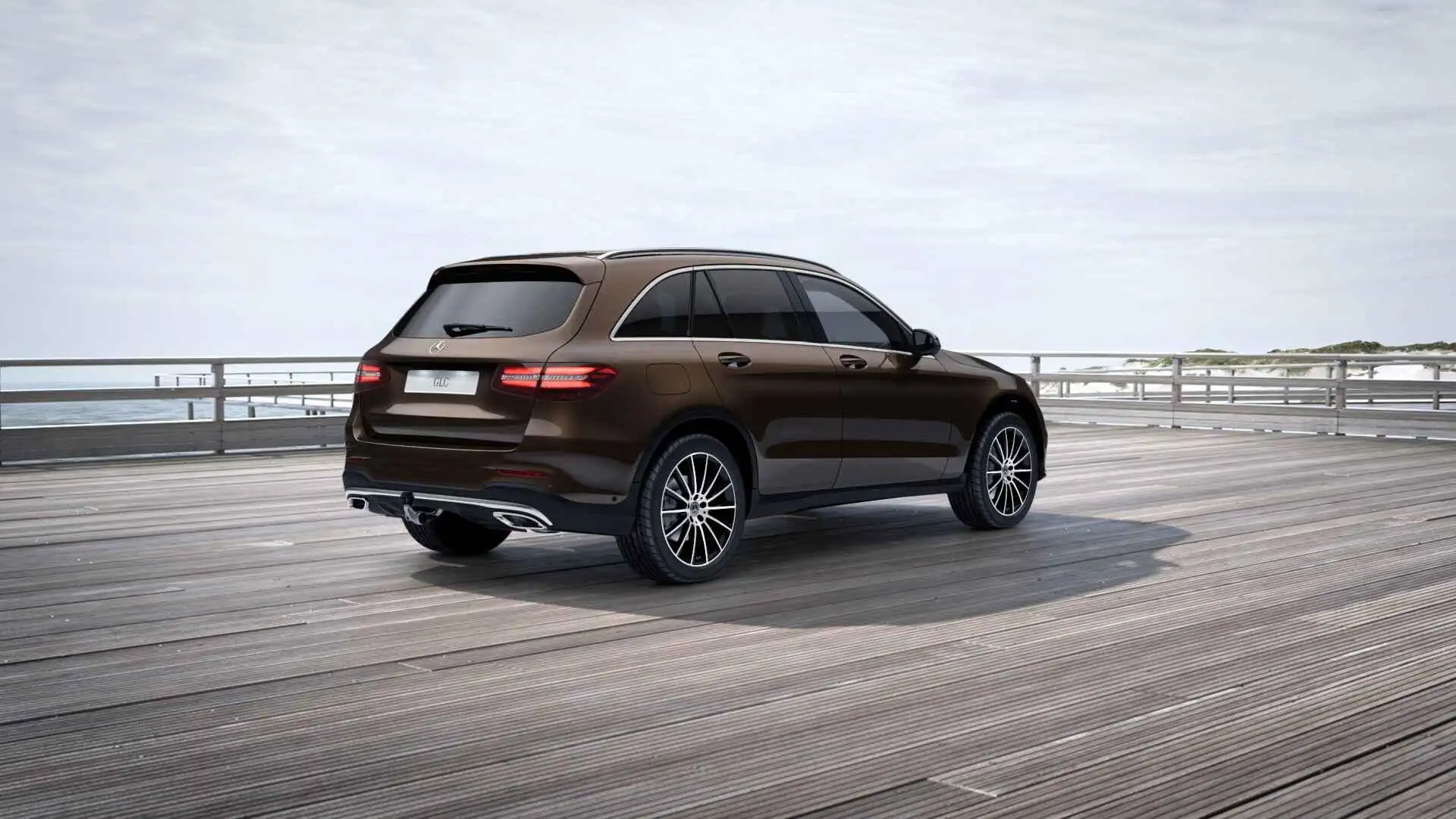Mercedes-Benz GLC 250 4MATIC Premium | AMG | Panoramadak | Trekhaak | Ge Brun - 2