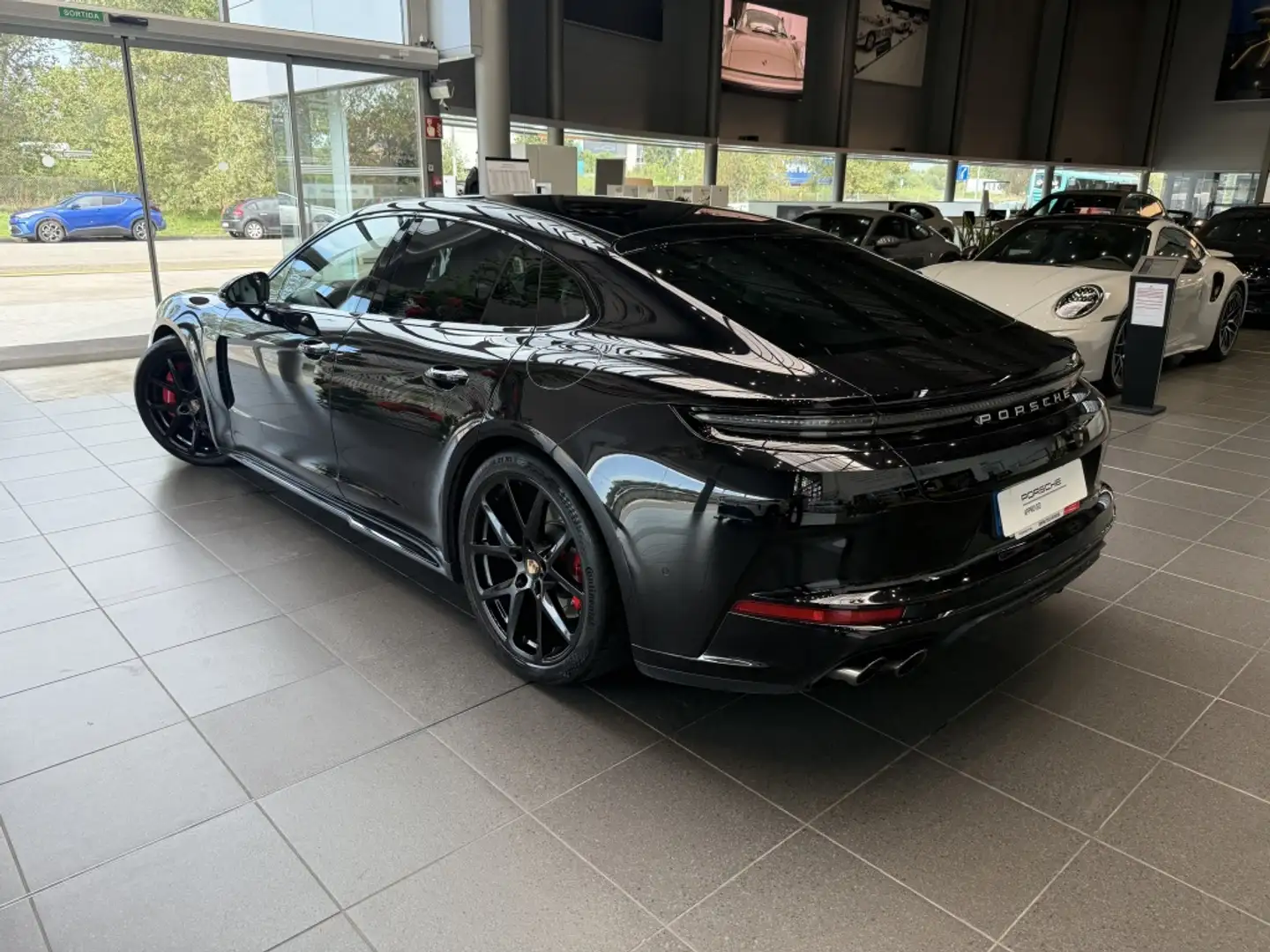 Porsche Panamera 4S E-Hybrid Aut. Negro - 2
