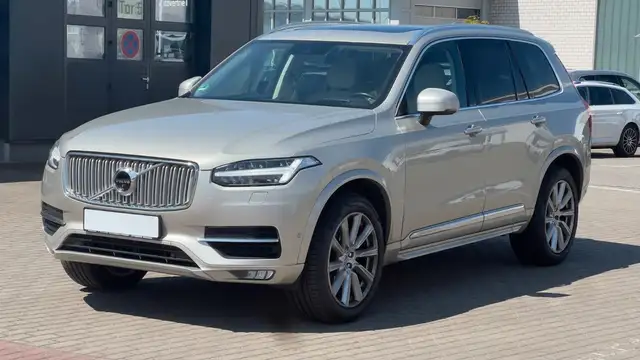 Volvo XC90 main image