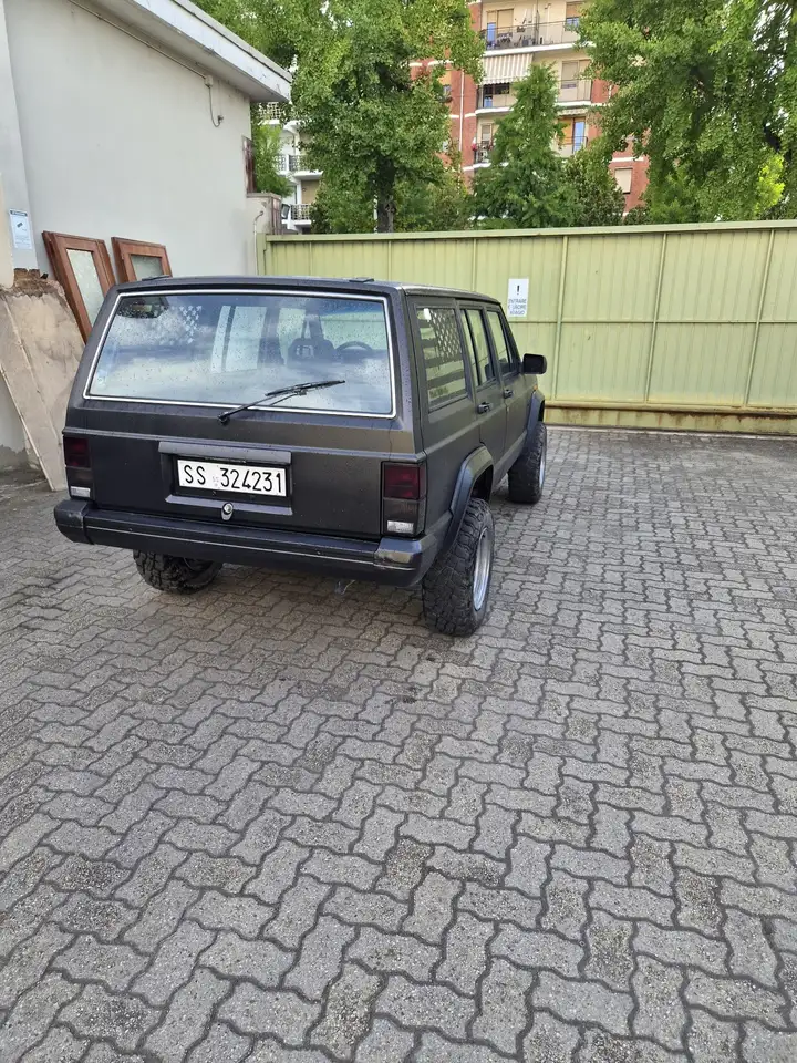 Jeep Cherokee 5p 2.1 td, foto 2
