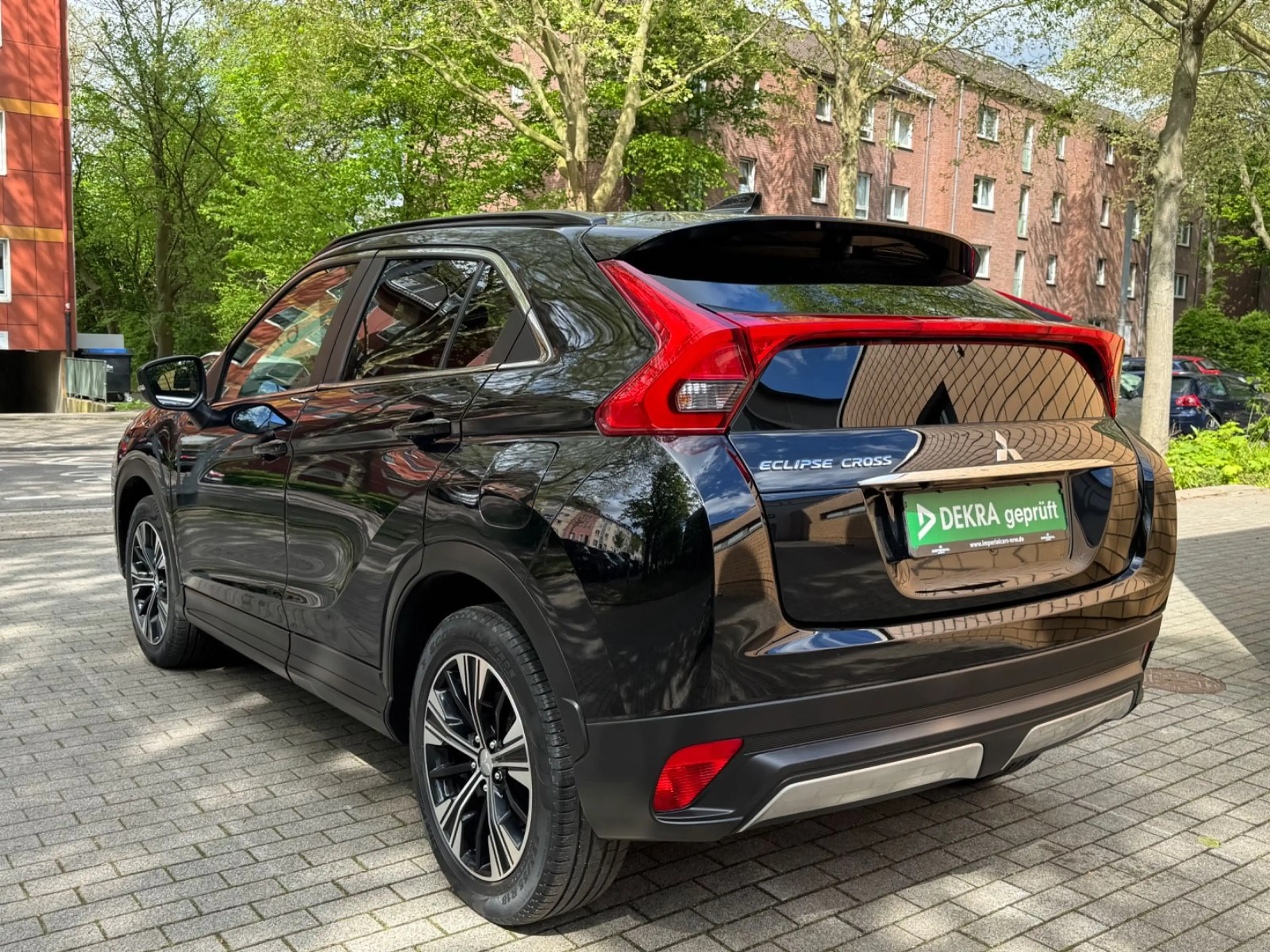 Mitsubishi Eclipse Cross DIAMANT EDITION 2WD/51TKM/1.HAND/G — photo 6