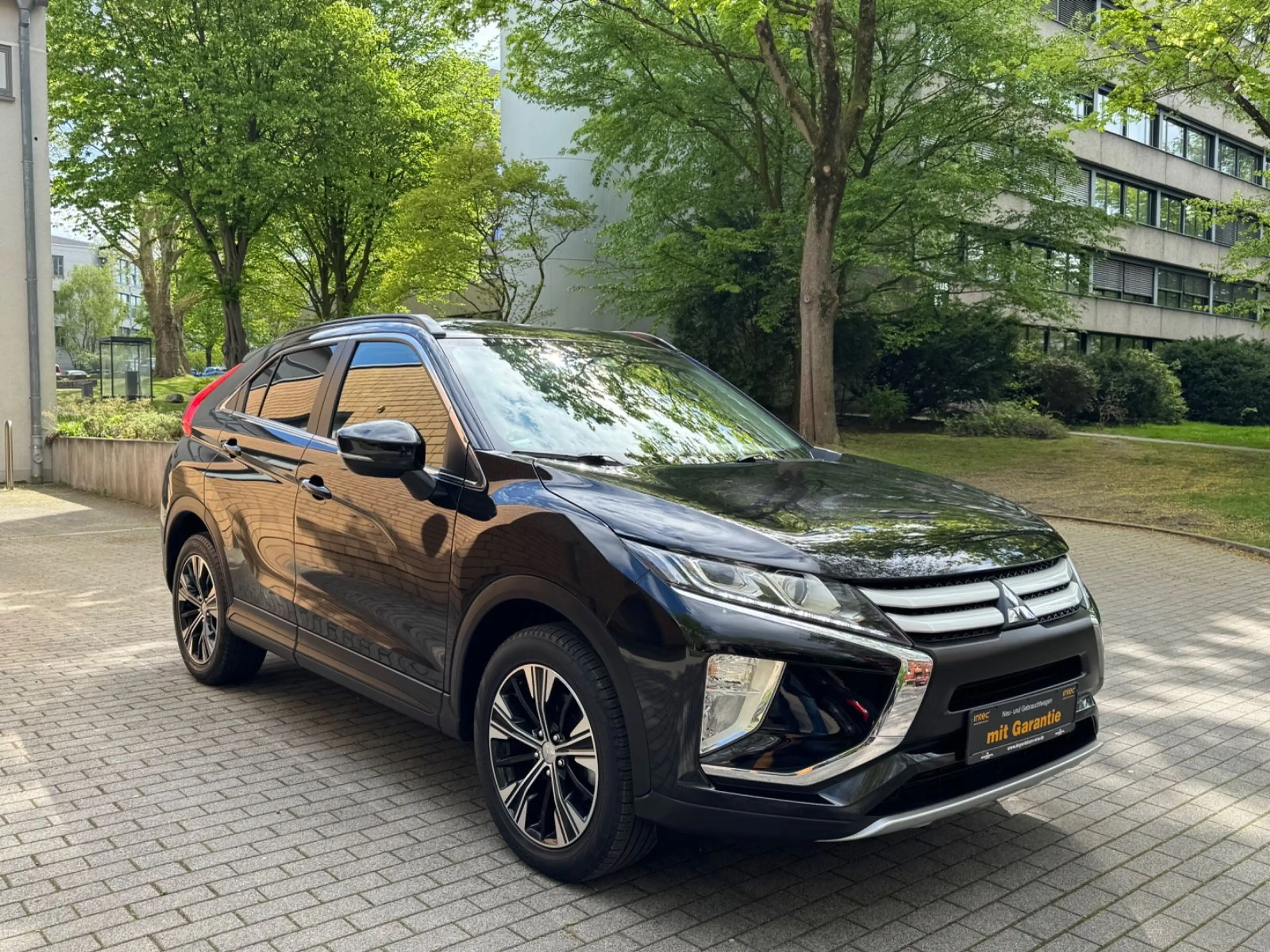 Mitsubishi Eclipse Cross DIAMANT EDITION 2WD/51TKM/1.HAND/G — photo 3