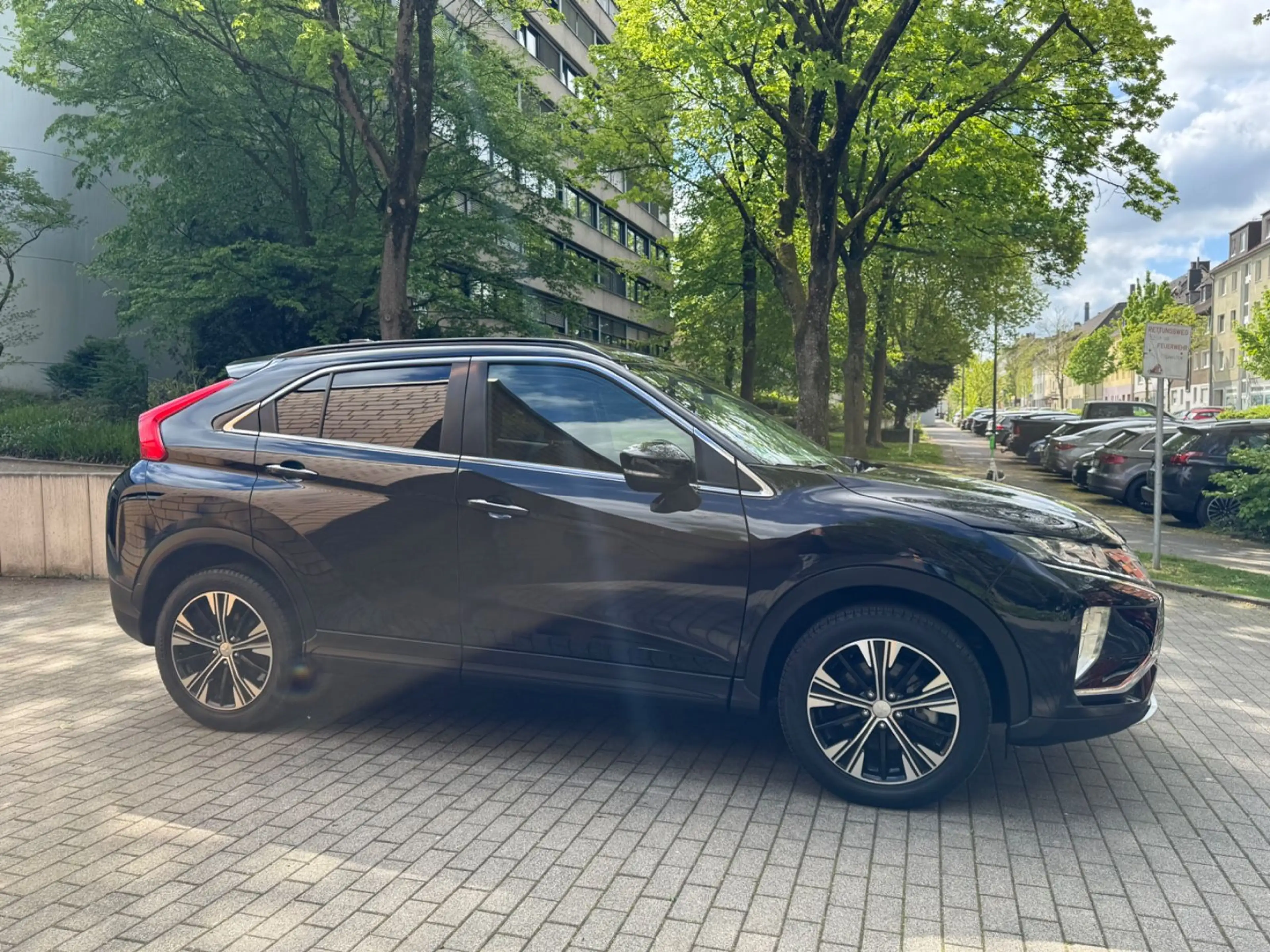 Mitsubishi Eclipse Cross DIAMANT EDITION 2WD/51TKM/1.HAND/G — photo 8