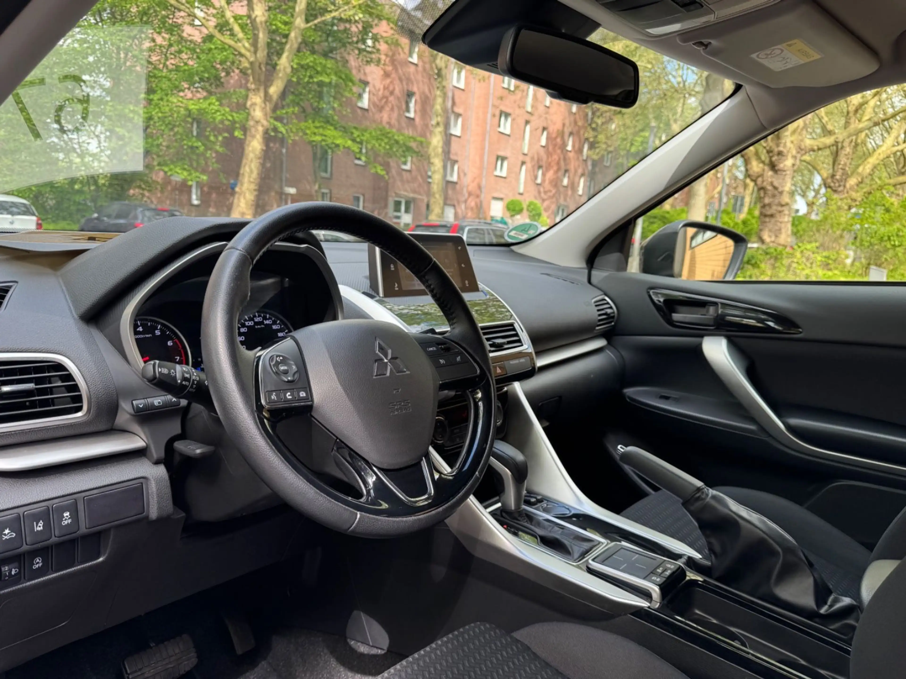 Mitsubishi Eclipse Cross DIAMANT EDITION 2WD/51TKM/1.HAND/G — photo 10