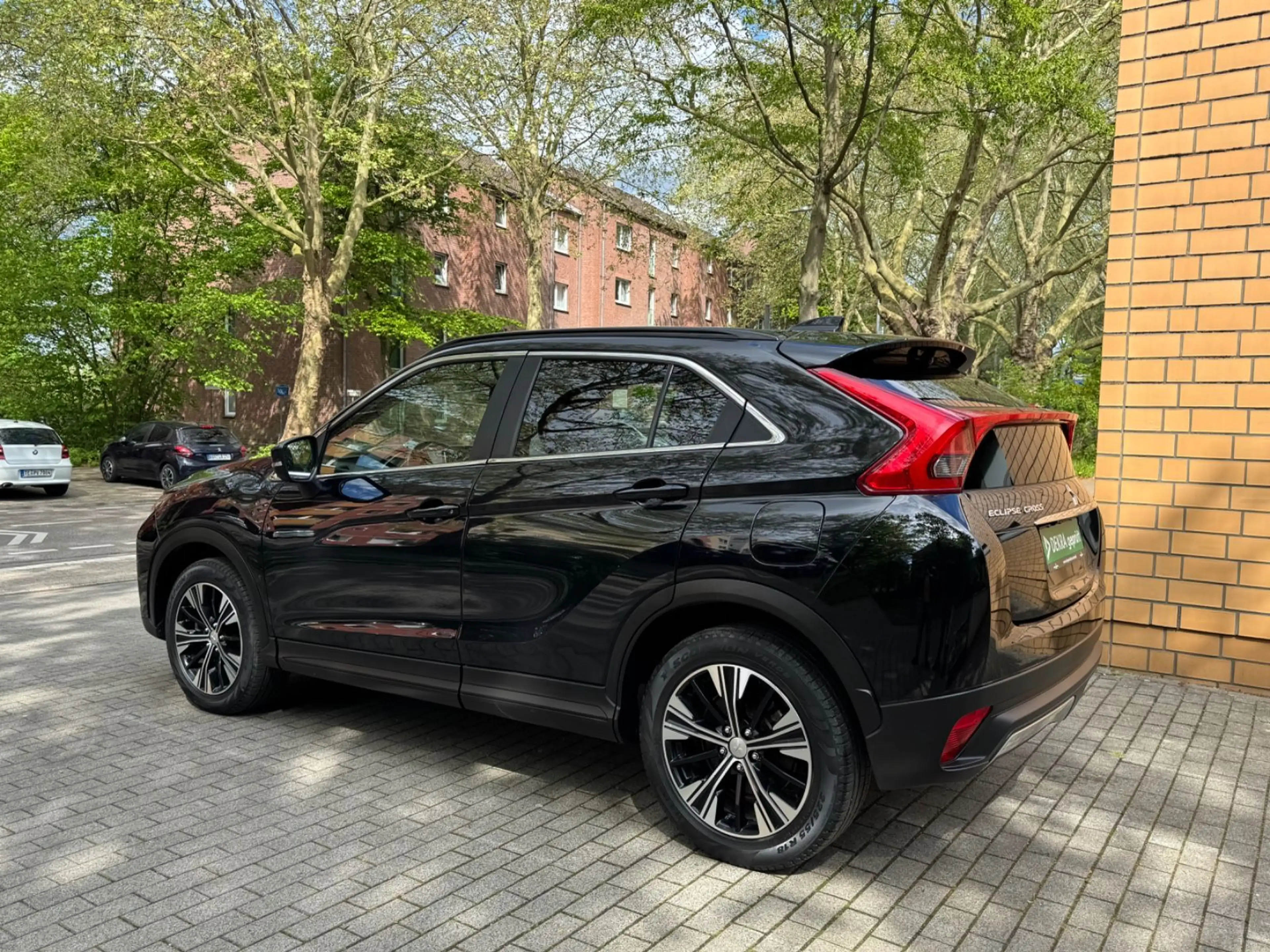 Mitsubishi Eclipse Cross DIAMANT EDITION 2WD/51TKM/1.HAND/G — photo 7