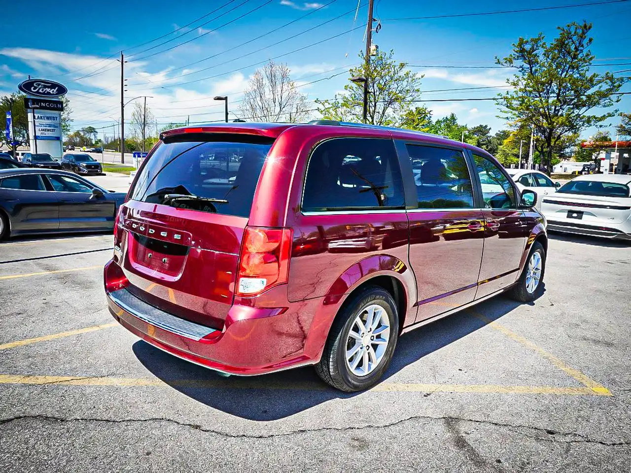 Dodge Grand Caravan снимка Dodge Grand Caravan