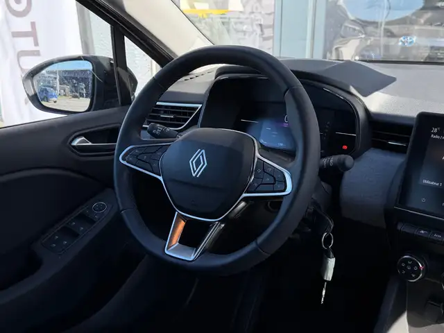 Renault Clio view 13