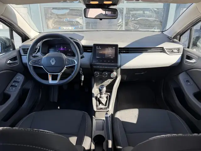 Renault Clio view 12
