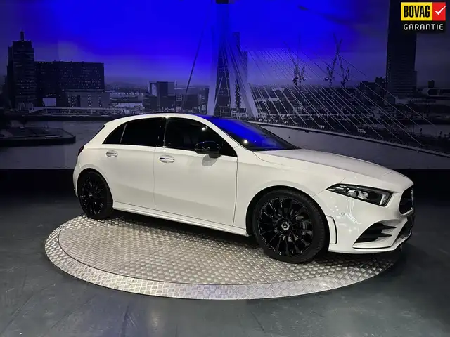 Mercedes-Benz A 180 Premium Plus AMG *Pano*Sfeer*Camera*Appconnect*