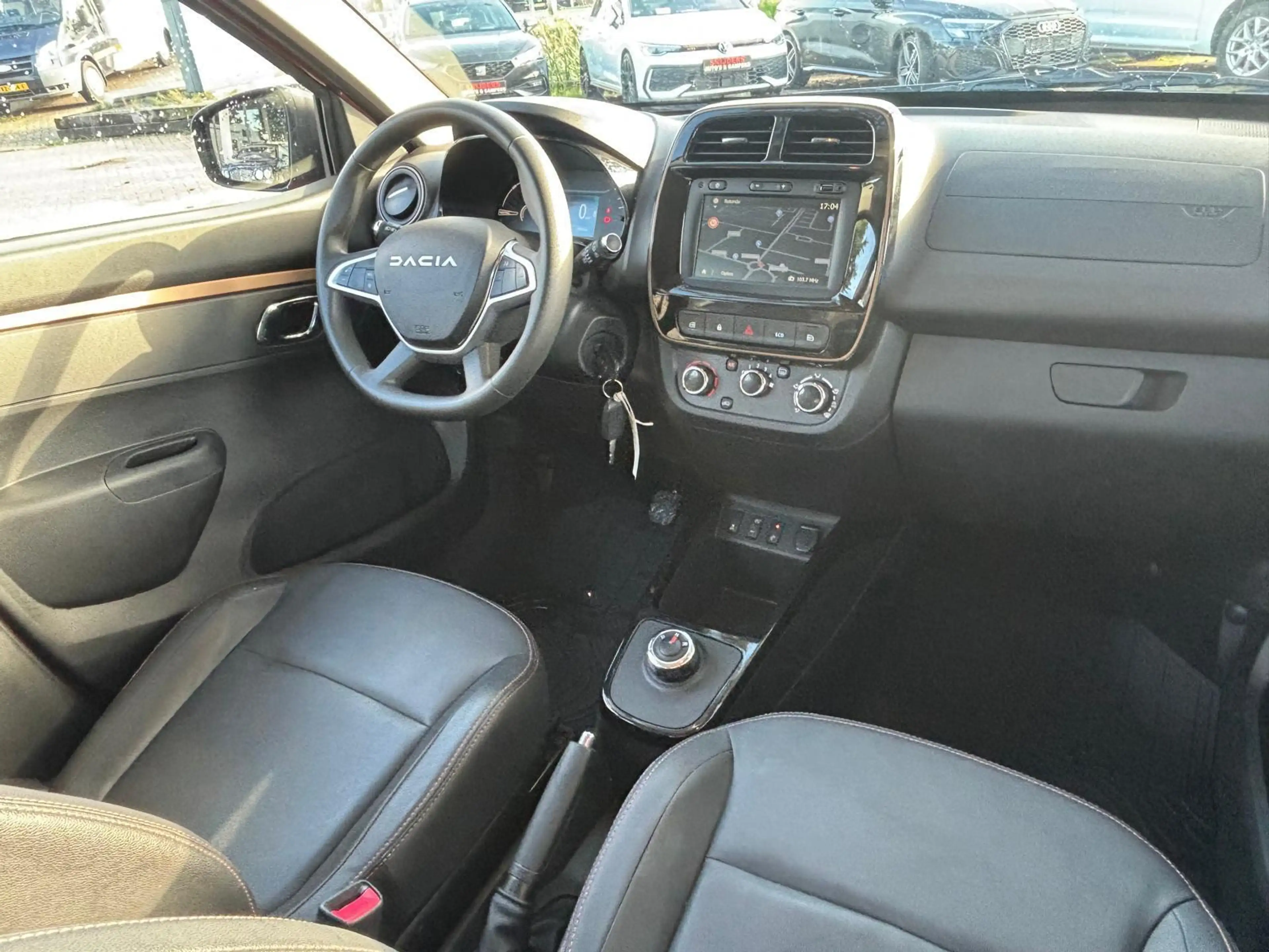 Dacia Spring Extreme 27 kWh navi airco carplay camera — photo 8