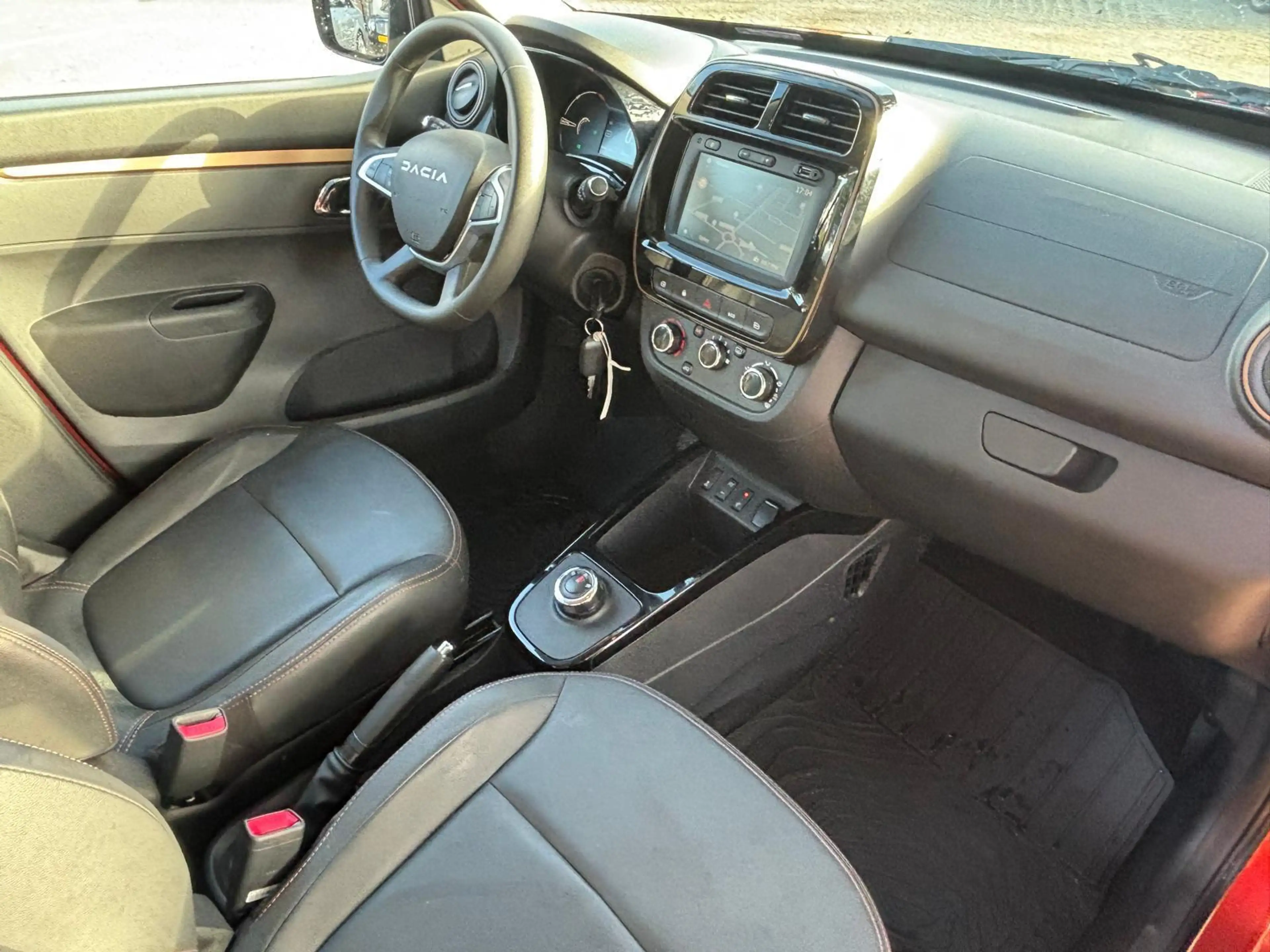 Dacia Spring Extreme 27 kWh navi airco carplay camera — photo 7
