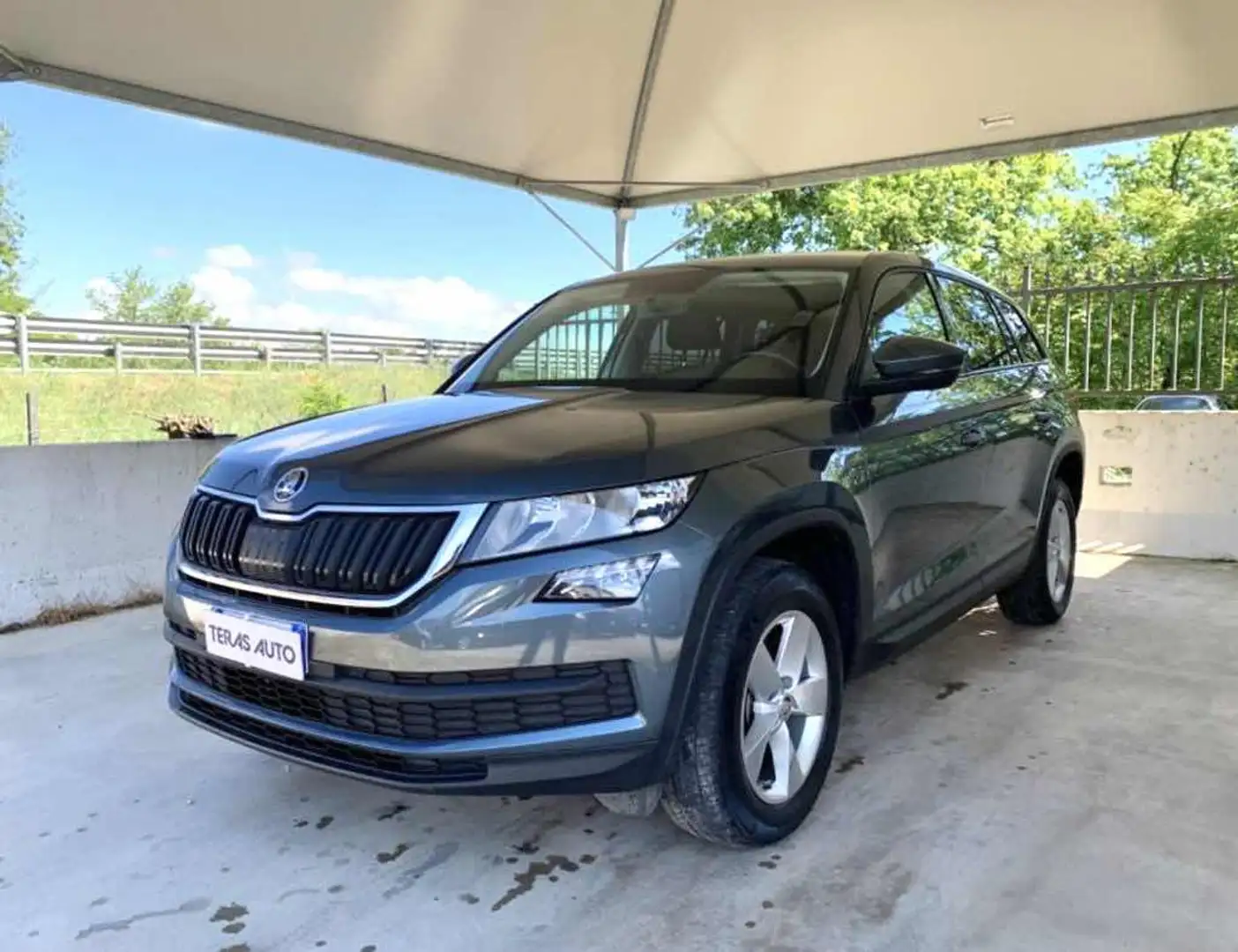 Skoda Kodiaq 1.4 EURO 6 BENZ POCHI KM E TAGLIANDI CERTIFICATI Grigio - 1