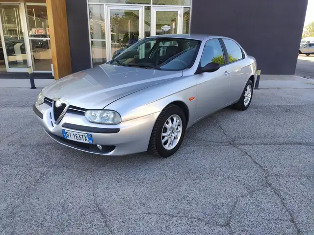 Alfa Romeo 156
