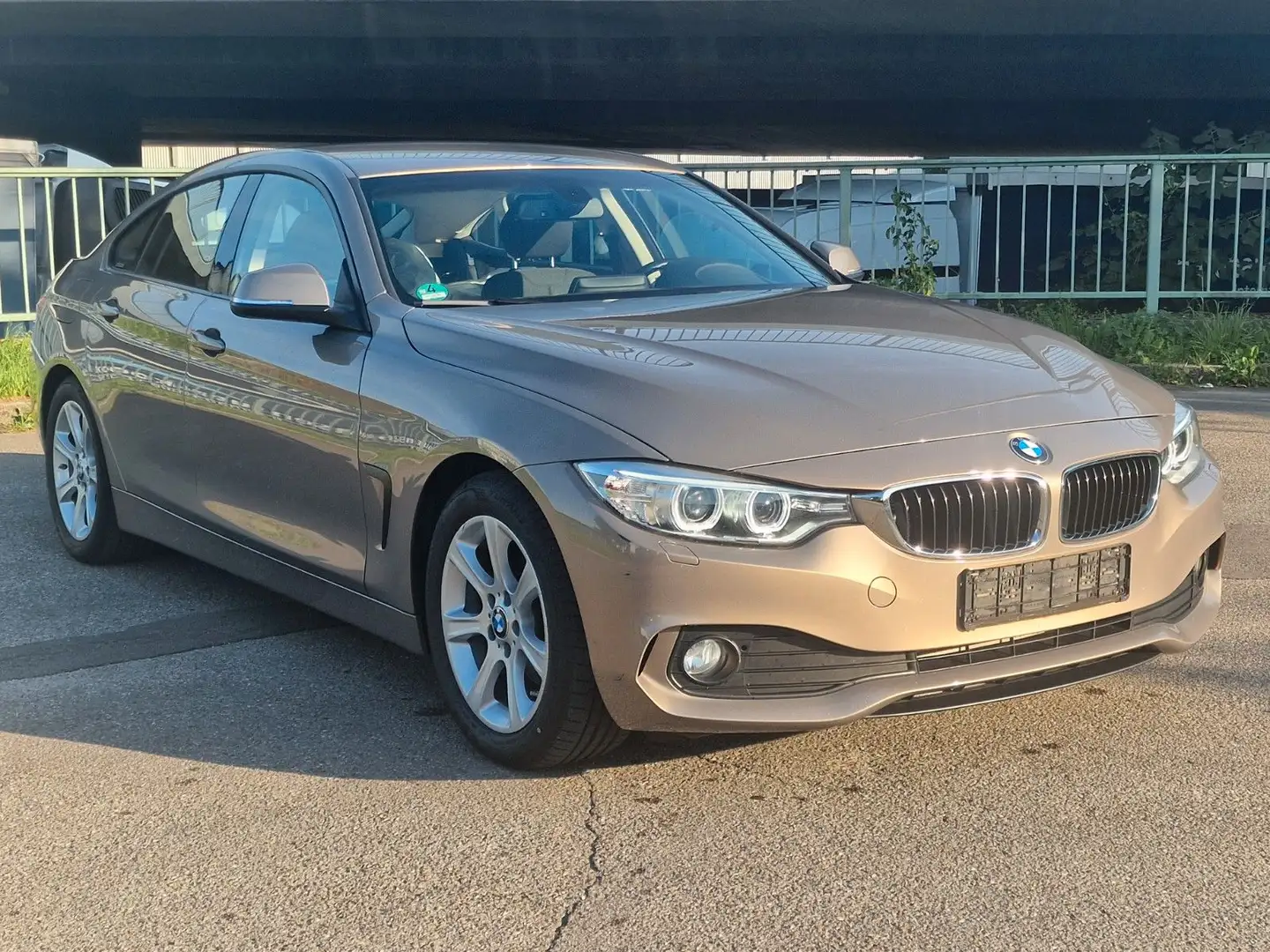 BMW 420 *Navi*BI-Xenon*Lenkrad heizbar* Beige - 1