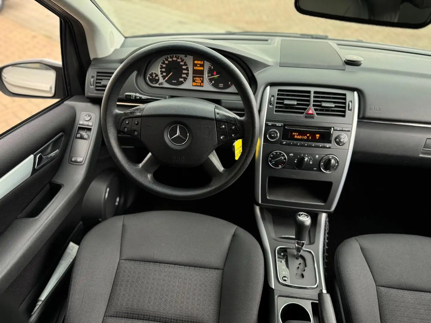 Mercedes-Benz B 150 Automaat Hoog instap Airco Cruise Control Elk.Rame Grau - 2