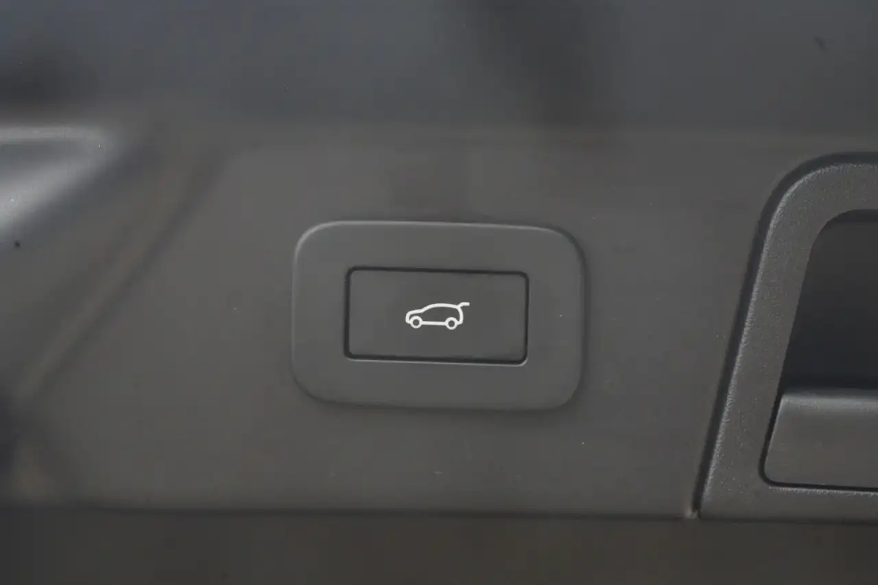Land Rover Range Rover Velar 2.0 P400e AWD Dynamic SE PHEV 404 PK Pano, миниатюра 30