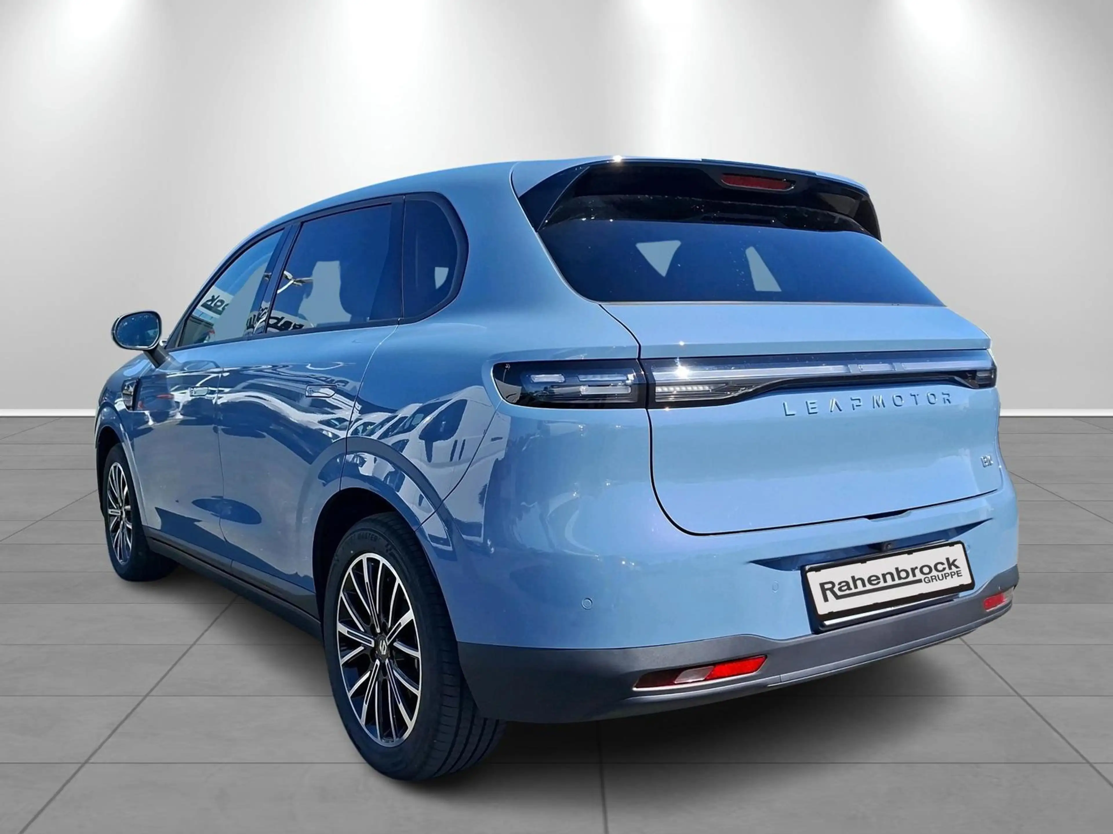 Leapmotor B10 Design Promax Kamera Navi SHZ LHZ — photo 3