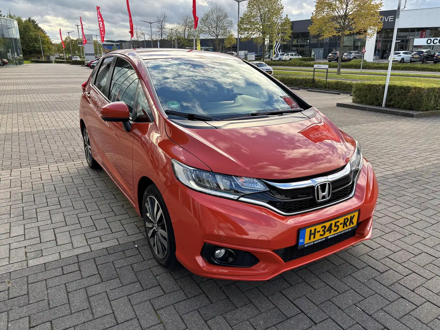 Honda Jazz 1.3 Elegance Cvt | Navi | Pdc | P.cam Oranje - 2