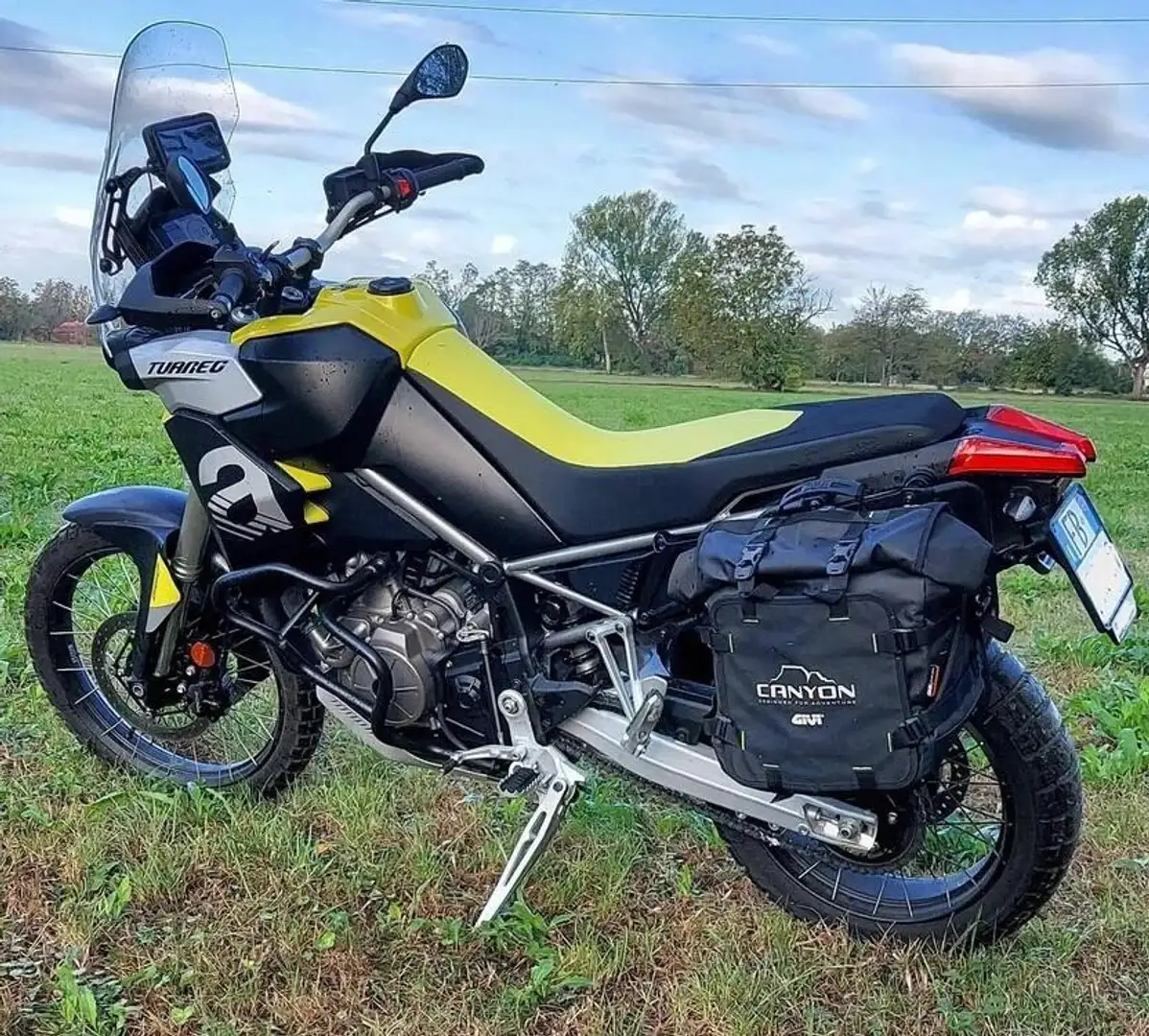 Aprilia Tuareg 660 Jaune - 1