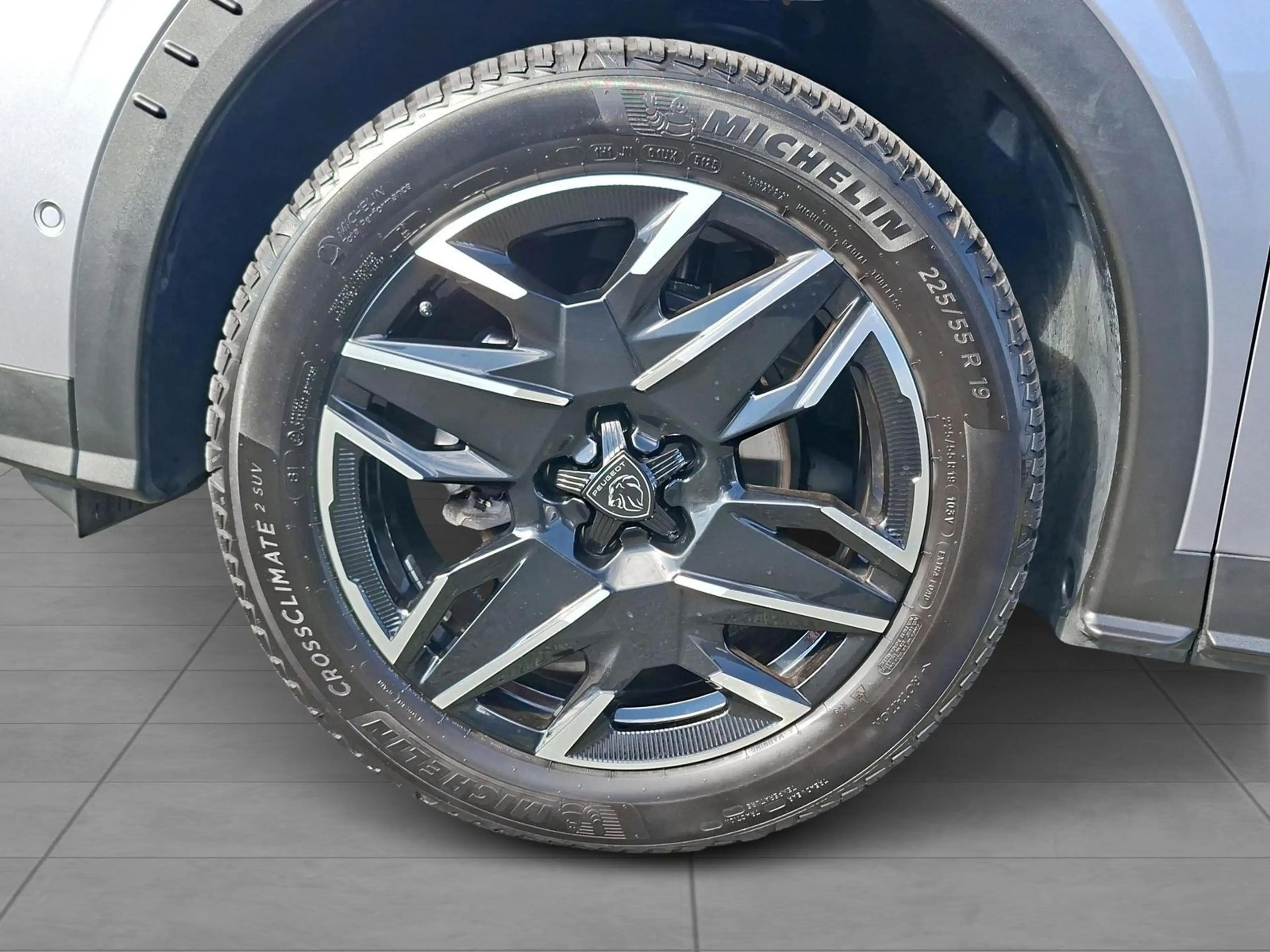 Peugeot 3008 GT Hybrid 145 e-DSC6 Kamera Navi SHZ — photo 6