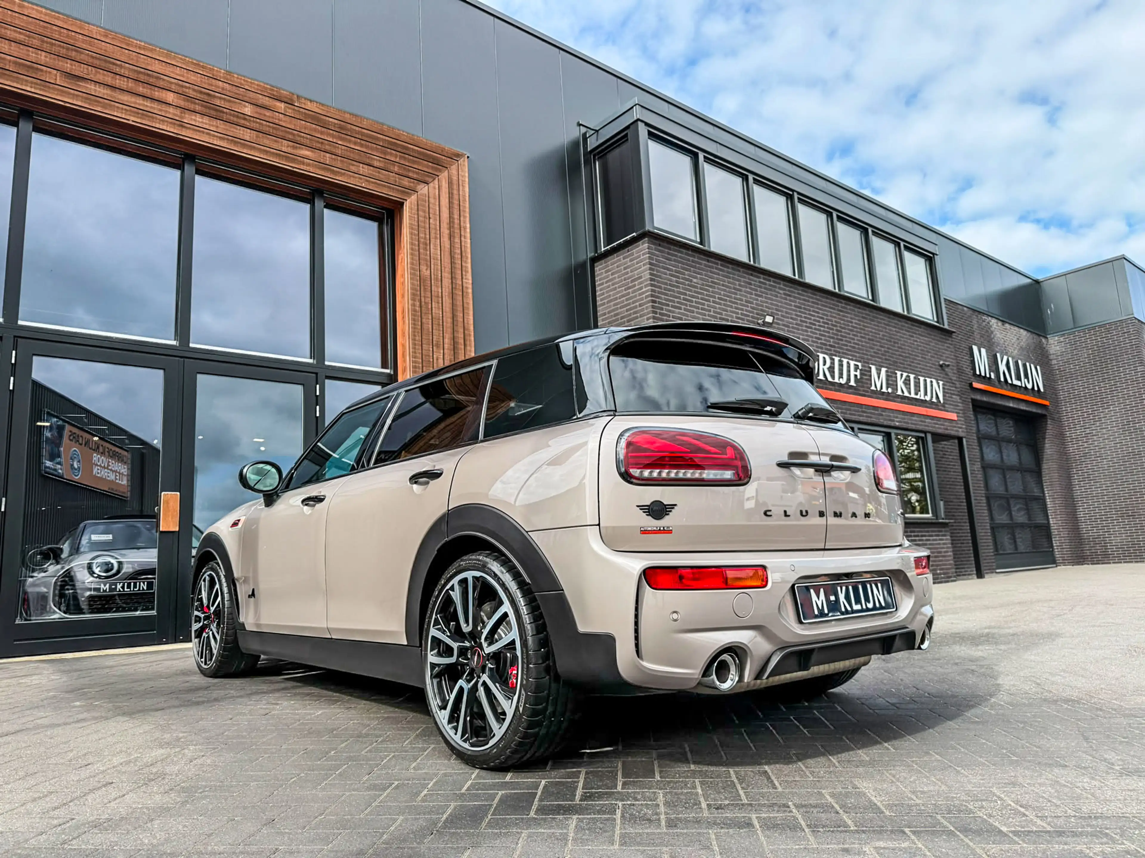 MINI John Cooper Works Clubman 2.0 JCW ALL4 F1 aut 306pk Rooftopgrey/Pano/Hk/Came — photo 13