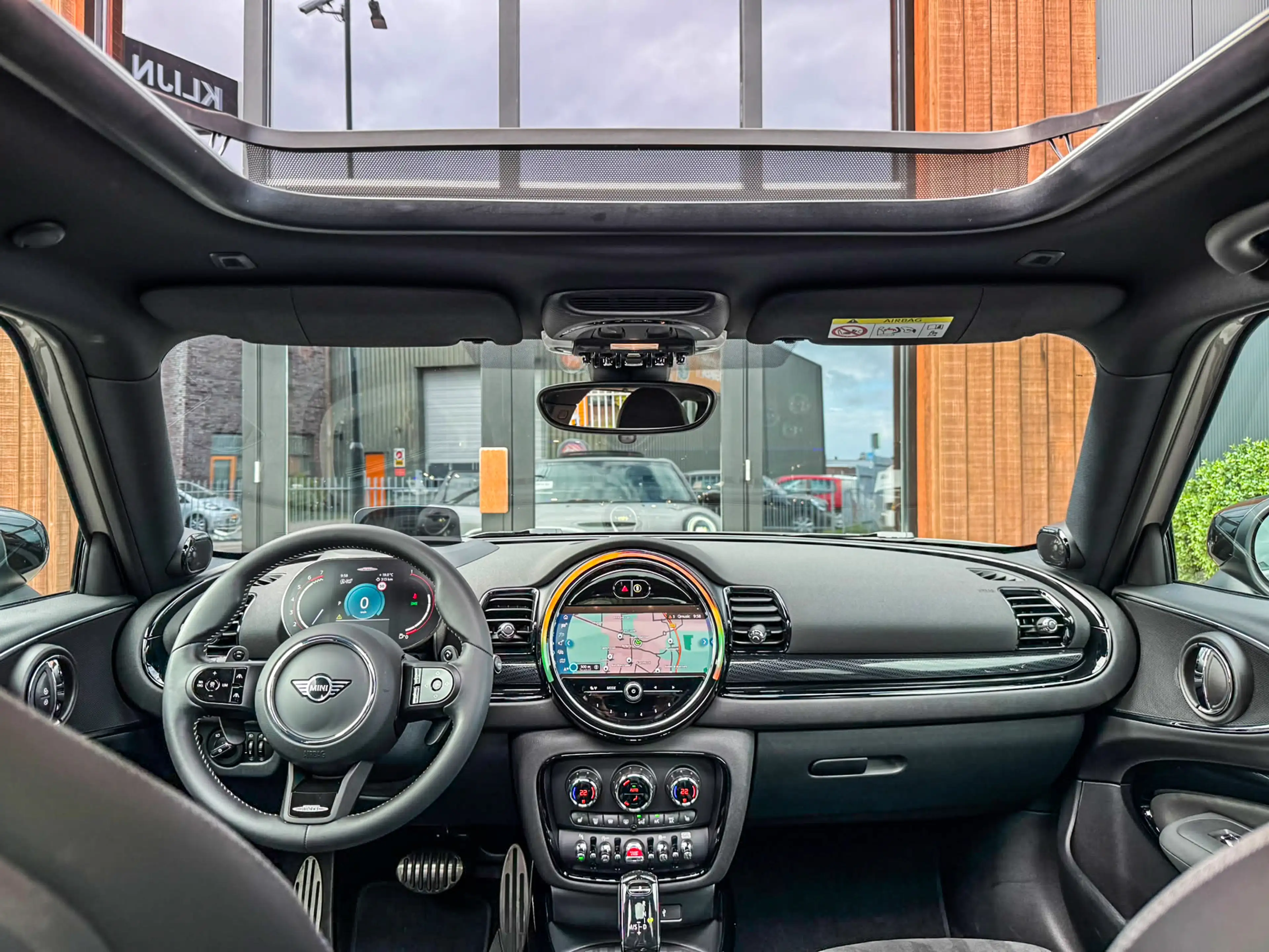 MINI John Cooper Works Clubman 2.0 JCW ALL4 F1 aut 306pk Rooftopgrey/Pano/Hk/Came — photo 2