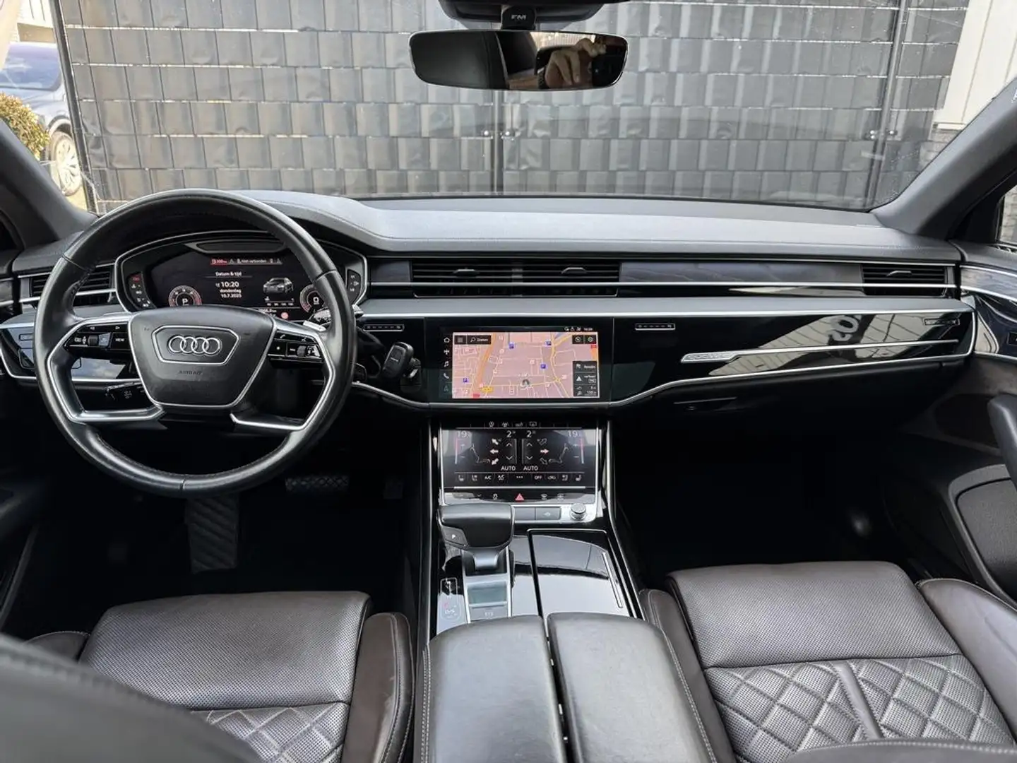 Audi A8 50 TDI quattro Pro S-Line Plus Zwart - 2