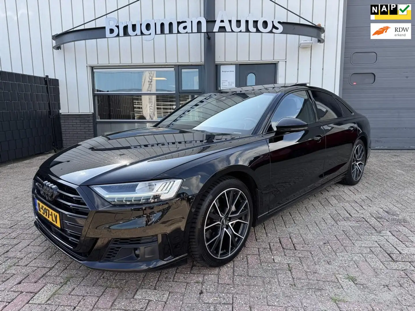 Audi A8 50 TDI quattro Pro S-Line Plus Zwart - 1
