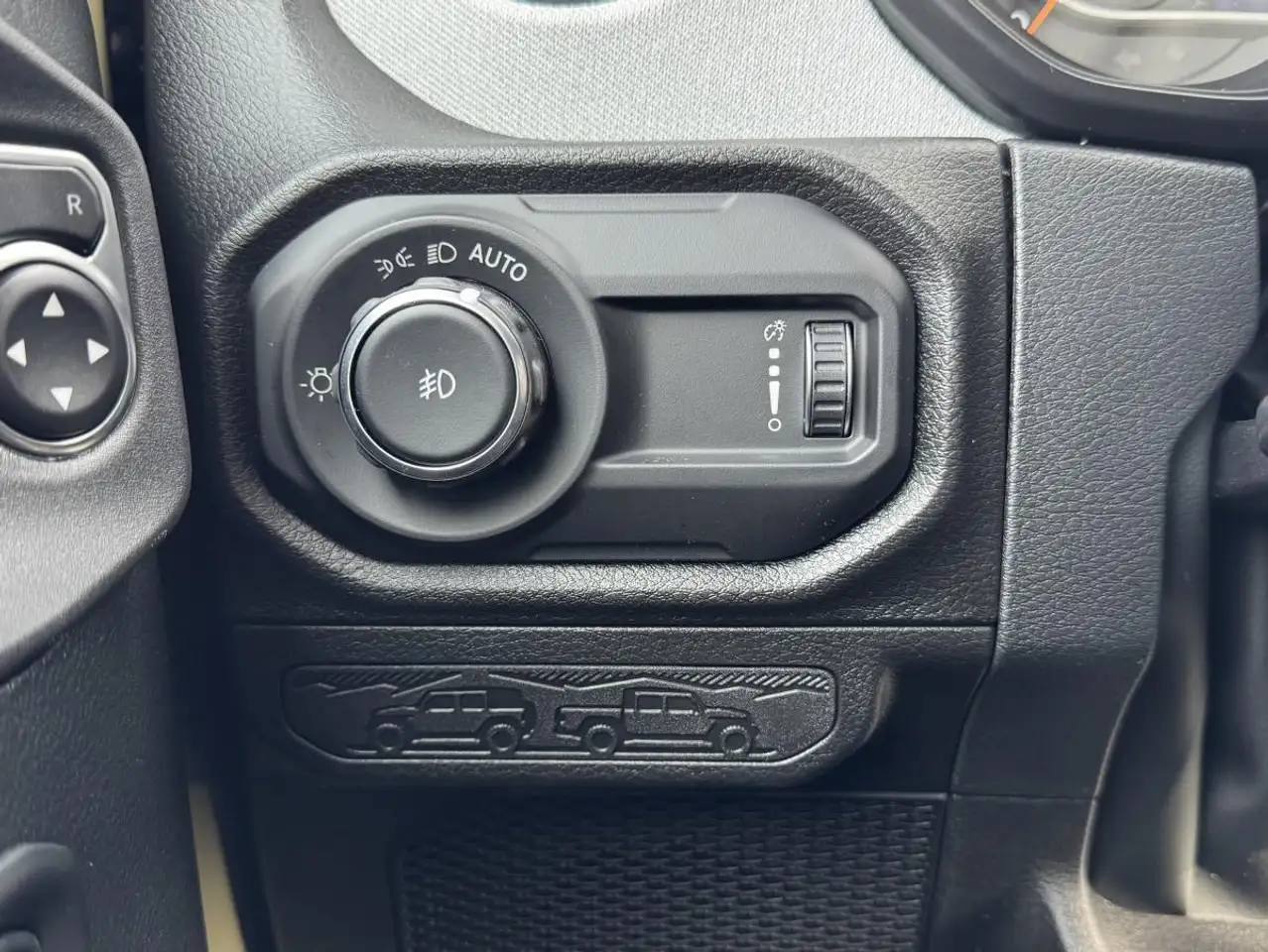 Jeep Wrangler снимка Jeep Wrangler