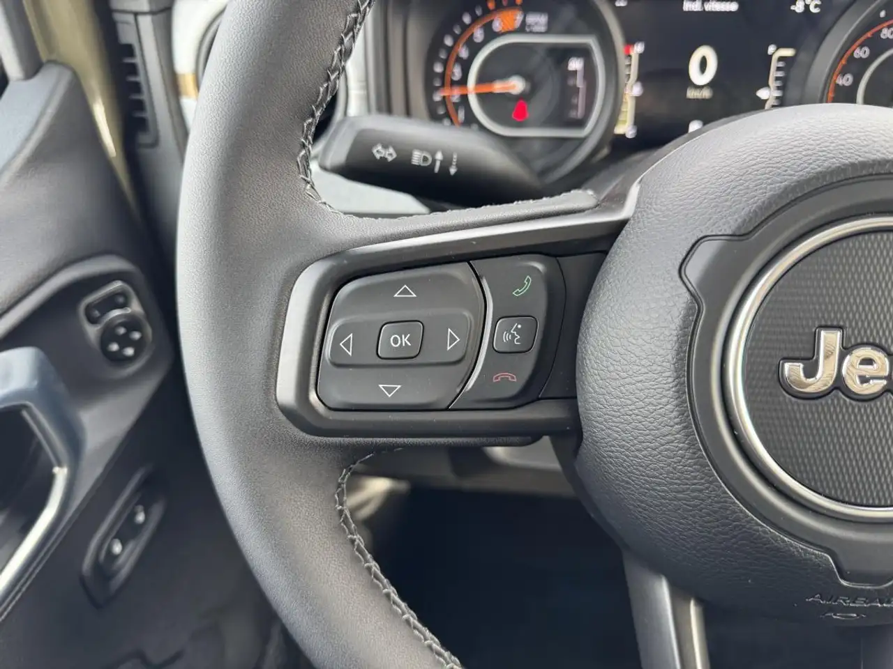 Jeep Wrangler снимка Jeep Wrangler