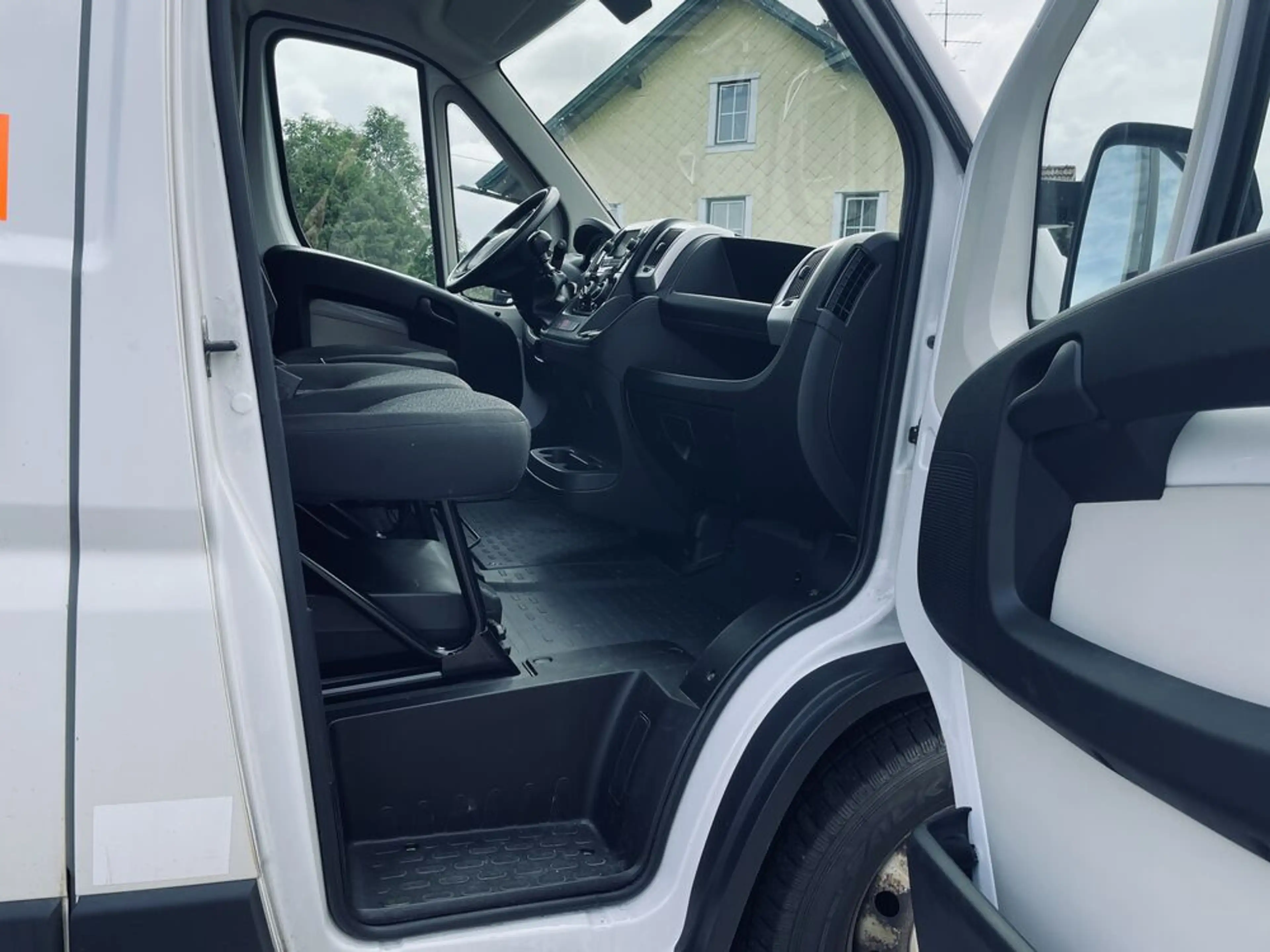 Fiat Ducato L3H2 - 160 *mit Laderaumausbau für Montage — photo 11