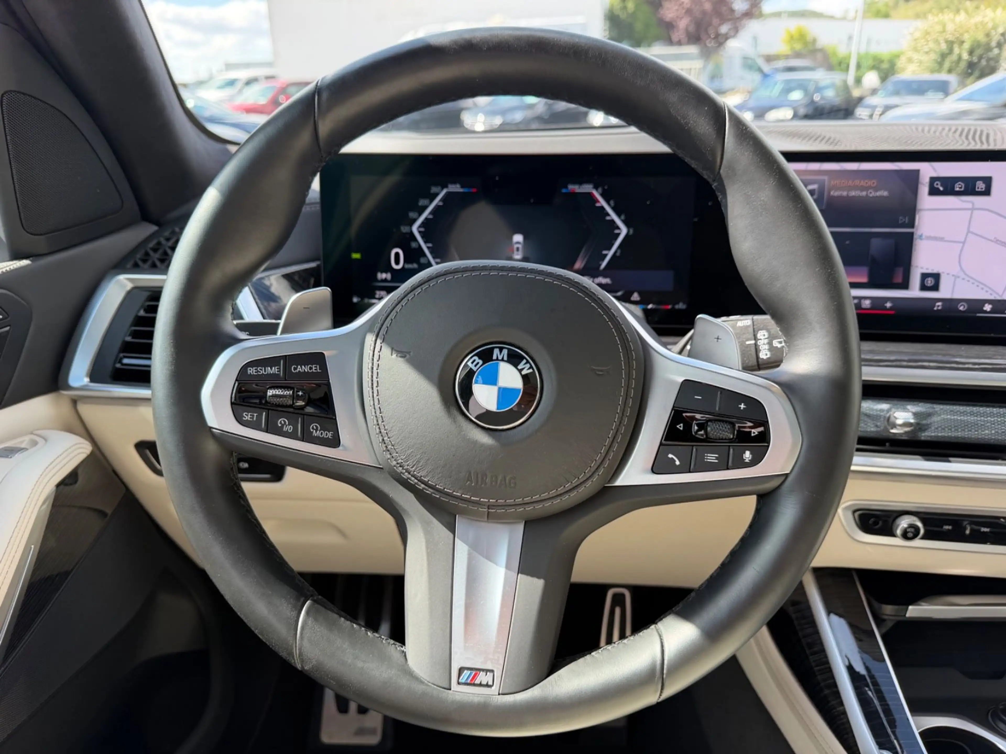 BMW X7 xDrive 40 d M Sport *1.Hand *Sky *Pano *7Sitz — photo 13