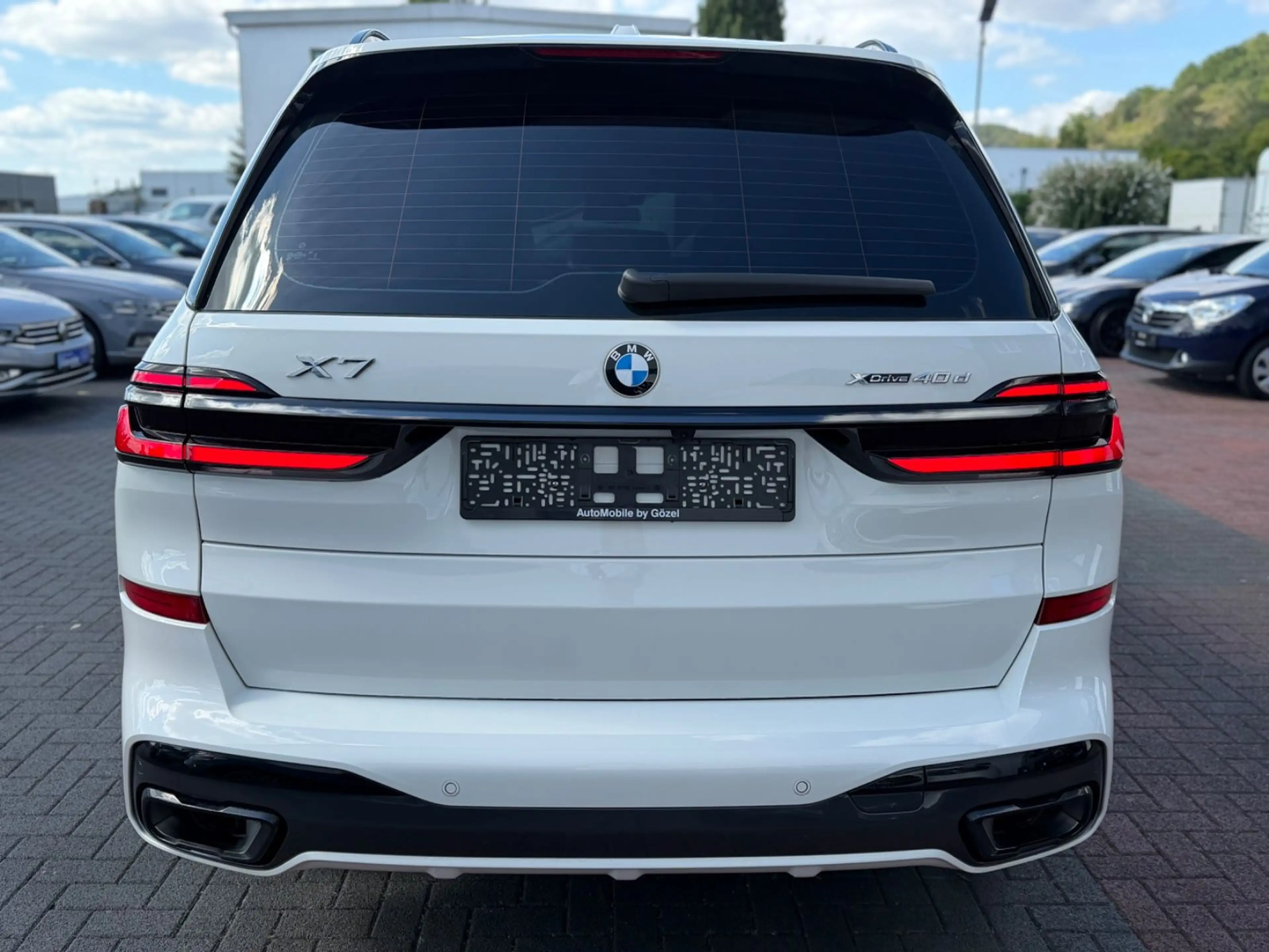 BMW X7 xDrive 40 d M Sport *1.Hand *Sky *Pano *7Sitz — photo 4