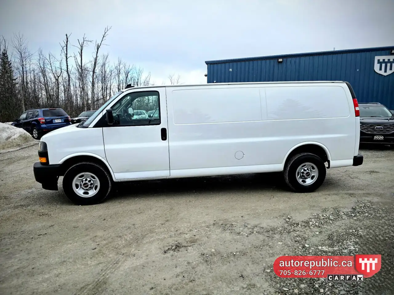 GMC Savana снимка GMC Savana