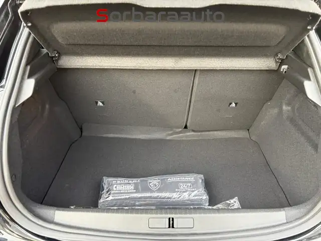 Peugeot 208 view 6