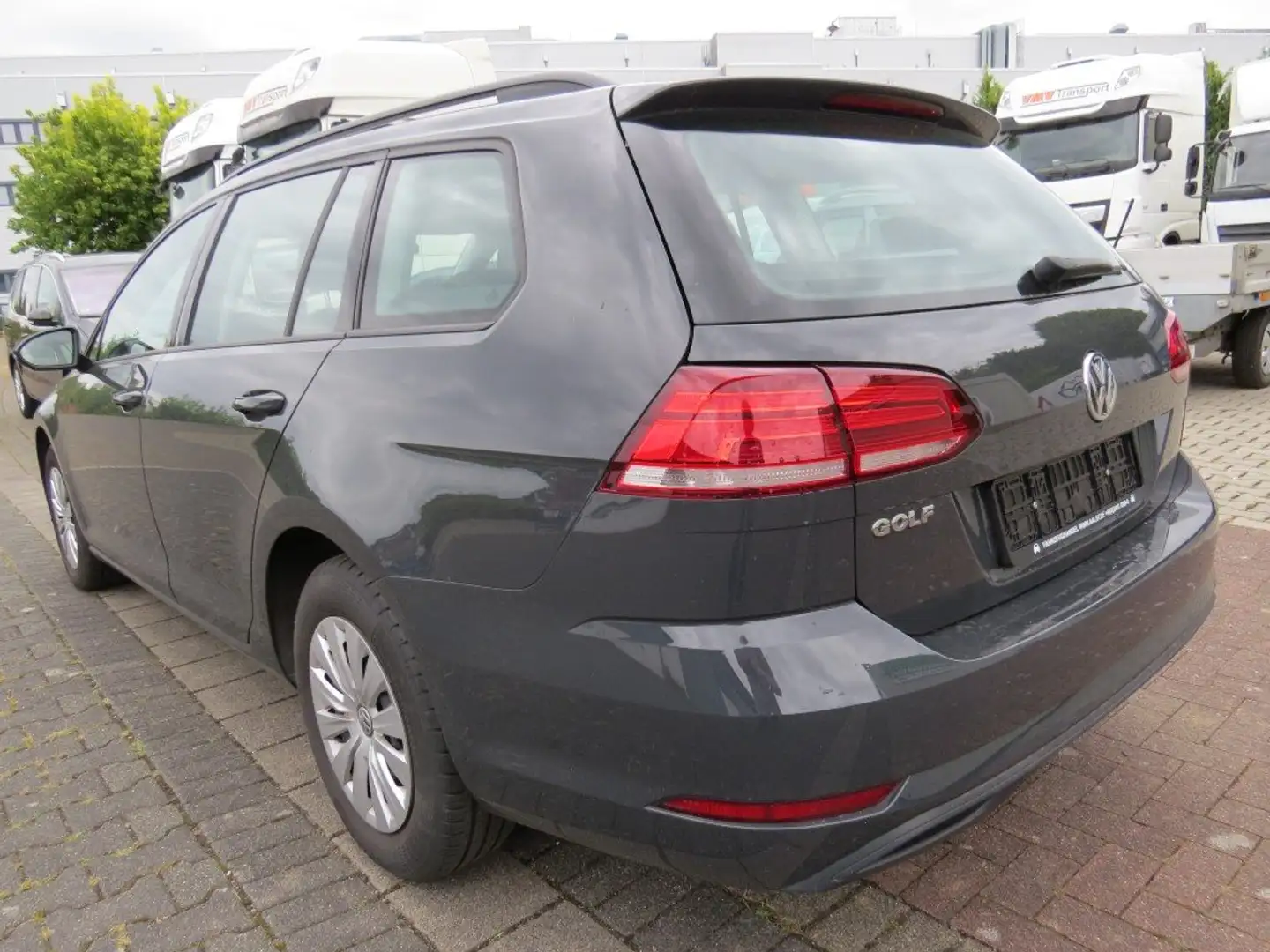 Volkswagen Golf Variant Golf Variant 1.6 TDI Trendline E 6d-Temp Grau - 2