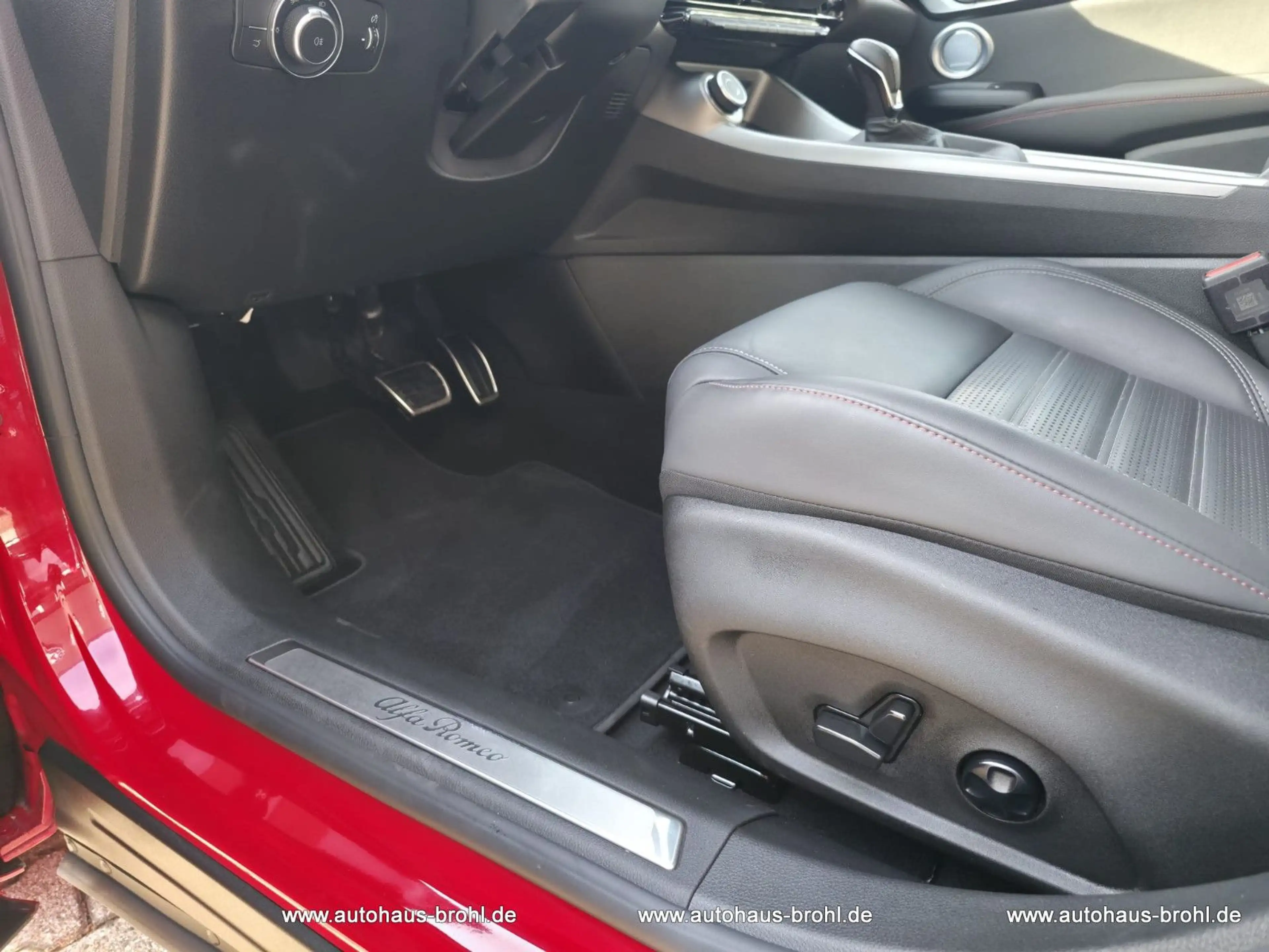 Alfa Romeo Tonale Tributo Italiano — photo 12