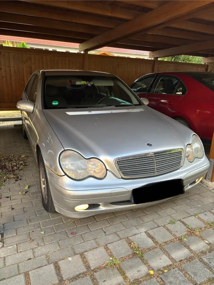 Mercedes-Benz C 200 CDI Classic srebrna - 2