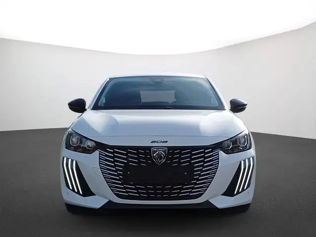 Peugeot 208 view 2