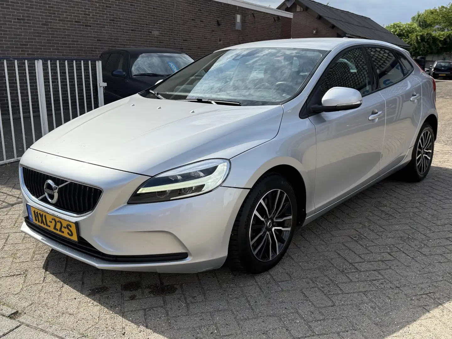 Volvo V40 2.0 T2 Momentum Grigio - 2
