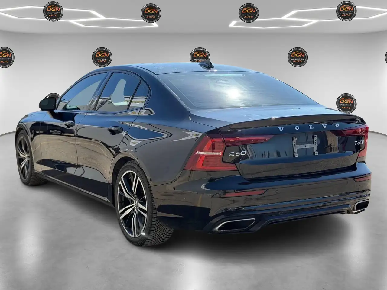 Volvo S60 снимка Volvo S60