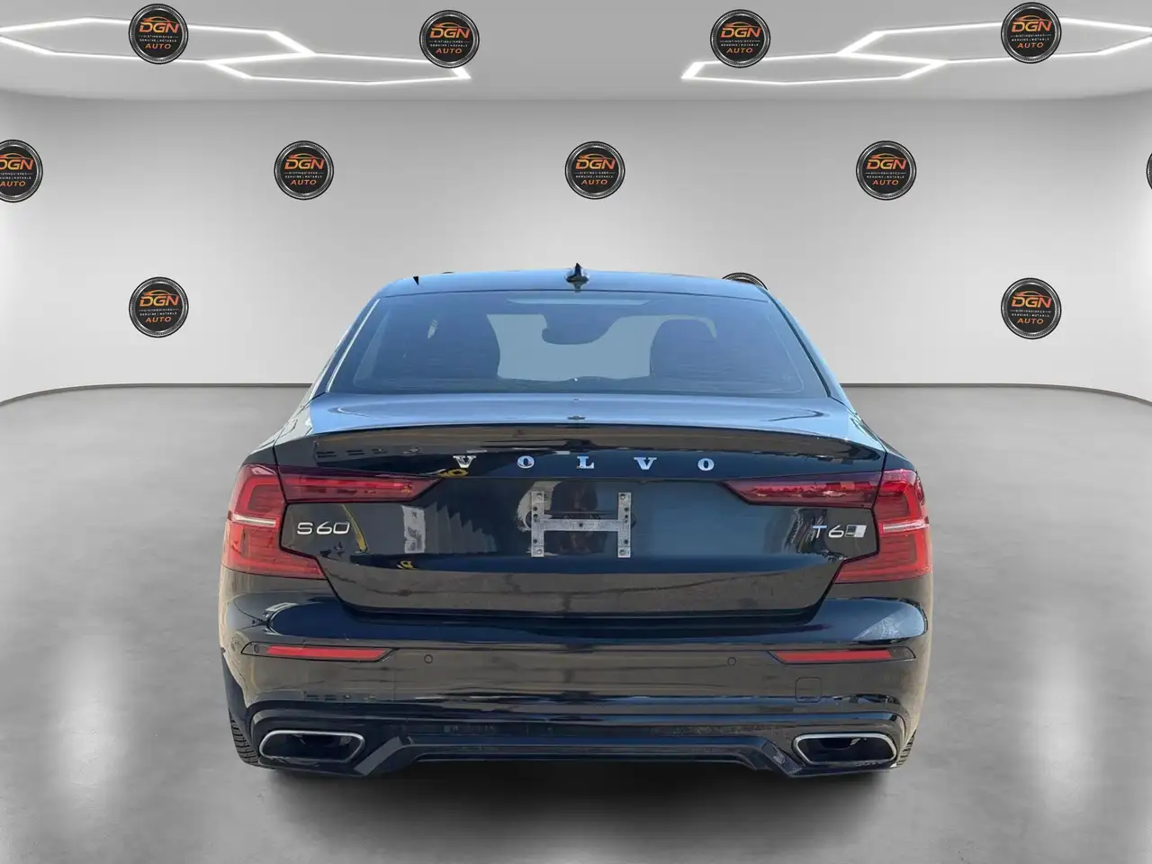 Volvo S60 снимка Volvo S60
