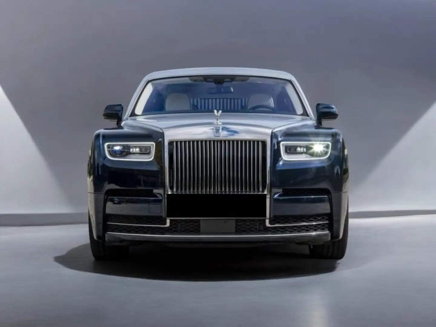 Rolls-Royce Phantom 6.7 V12 crna - 1