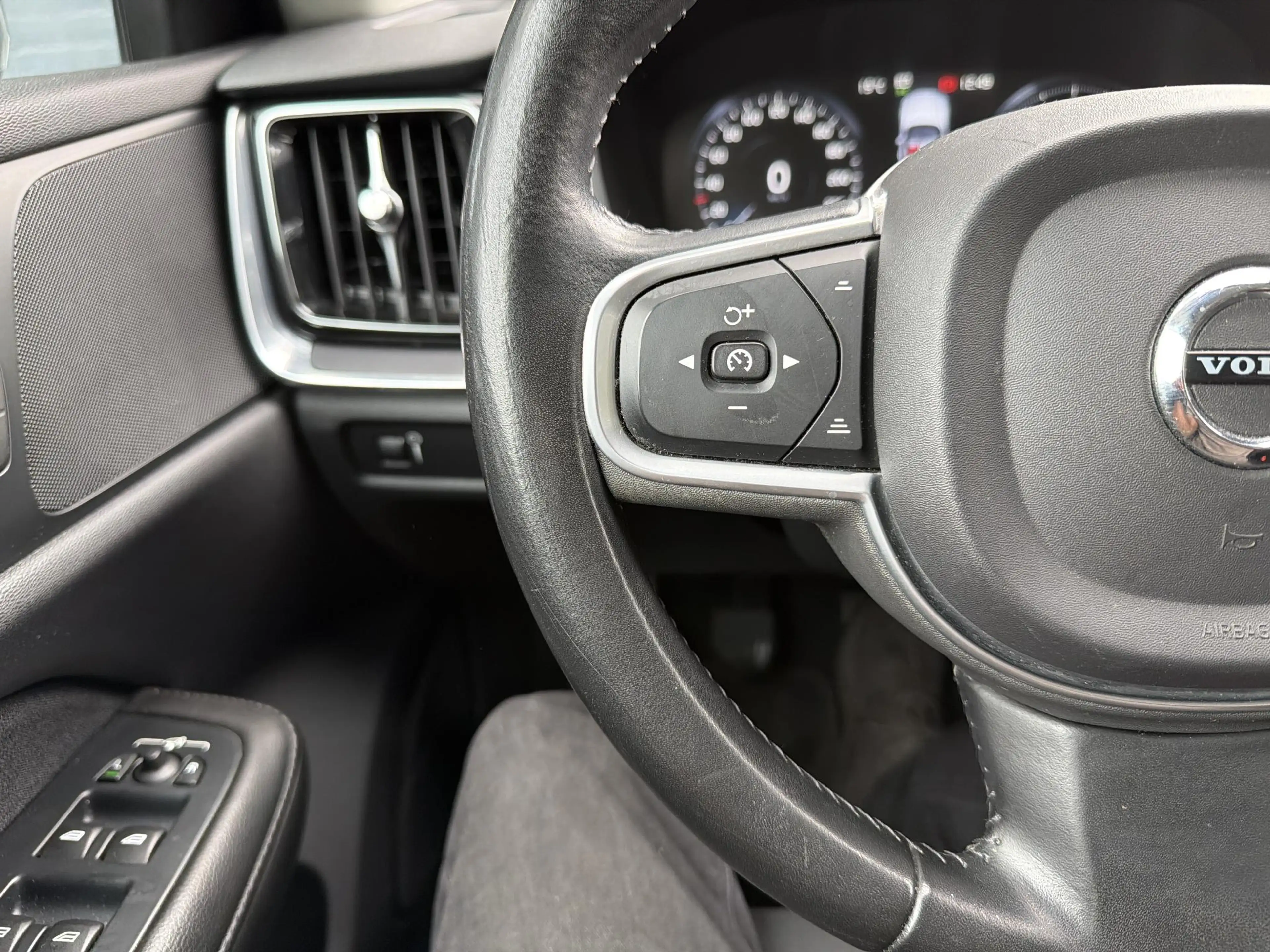 Volvo V60 2.0 D3 Momentum | € 9.900,- NETTO! | Cruise | Clim — photo 10