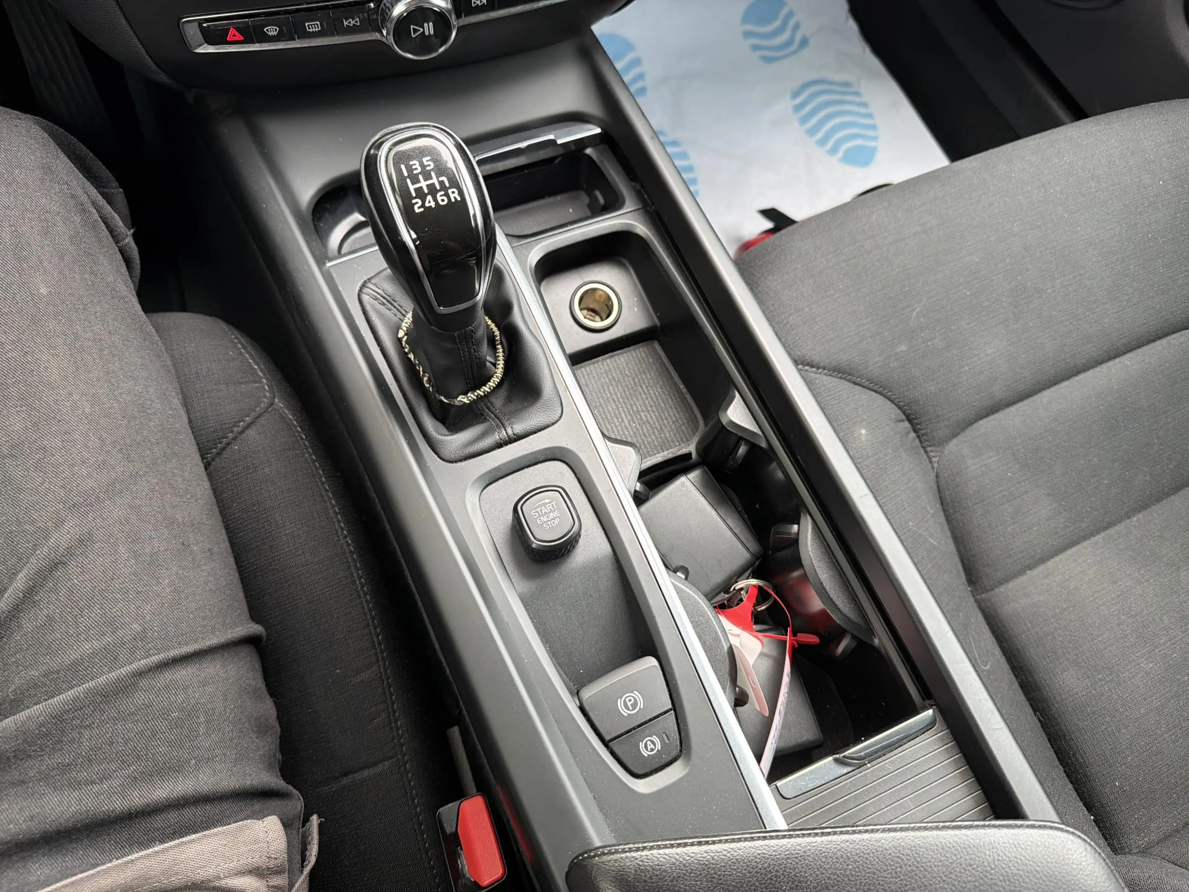Volvo V60 2.0 D3 Momentum | € 9.900,- NETTO! | Cruise | Clim — photo 15